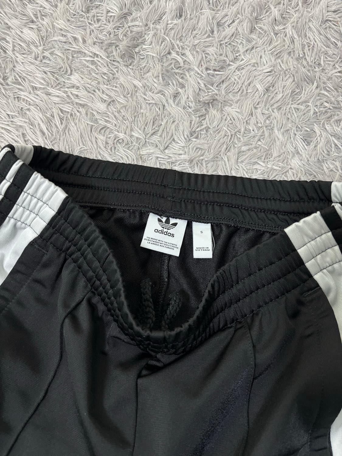 아디다스 블랙 스냅버튼 트랙팬츠 상품이미지4