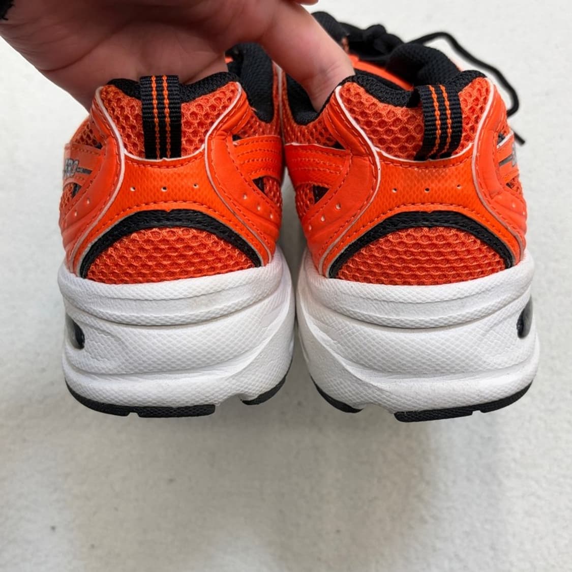 NEW BALANCE 530 러닝화 250 상품이미지6