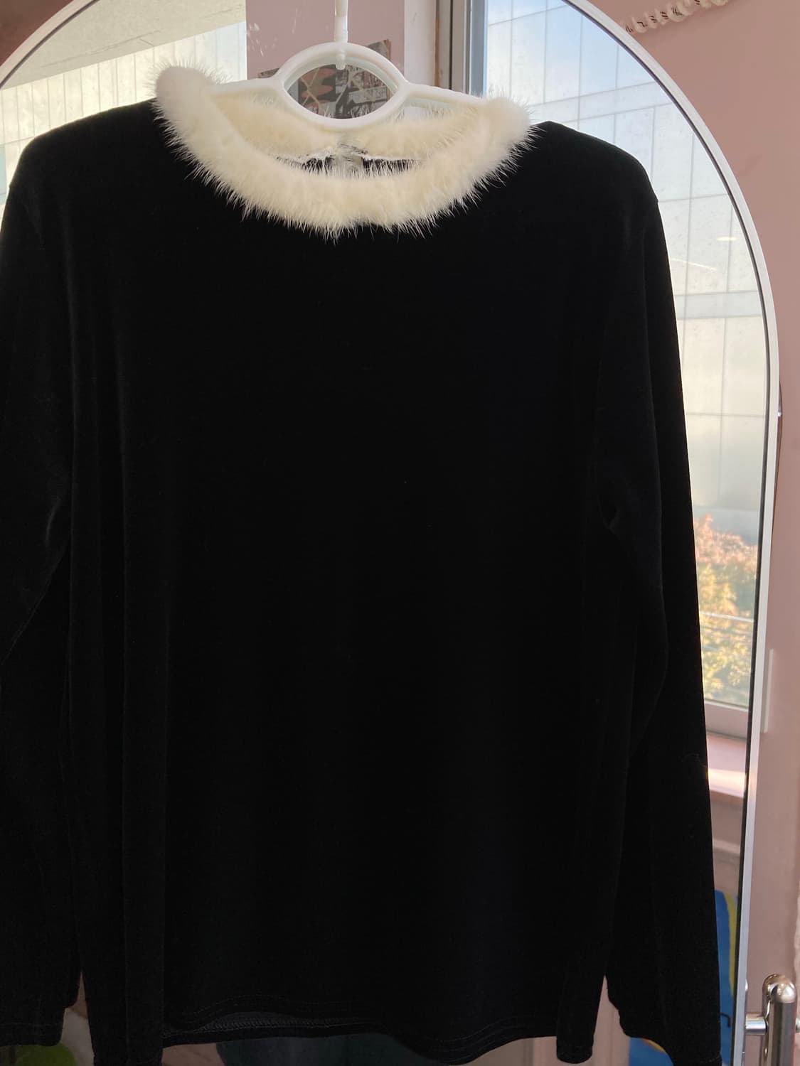 블랙 앙고라 벨벳 블라우스 상품이미지2