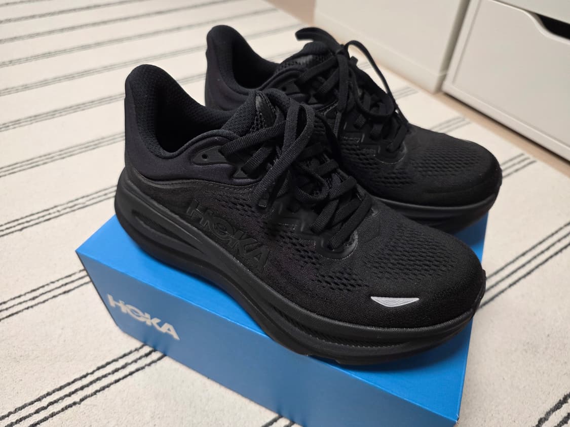 호카 여성 본디9 와이드 245 팝니다 상품이미지2