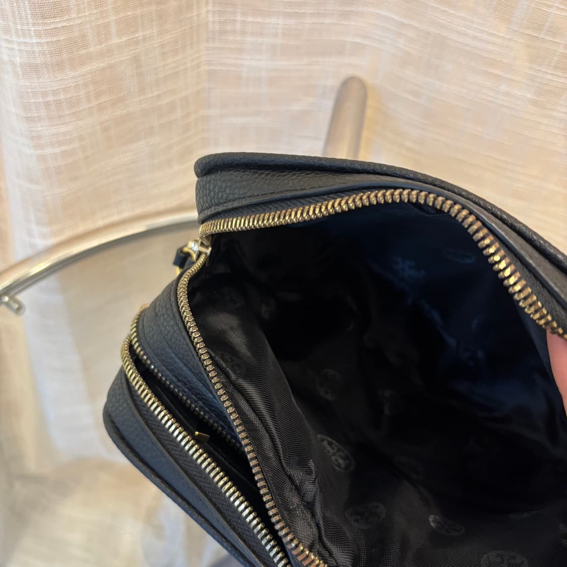 정품 토리버치 사각 크로스백     상품이미지9