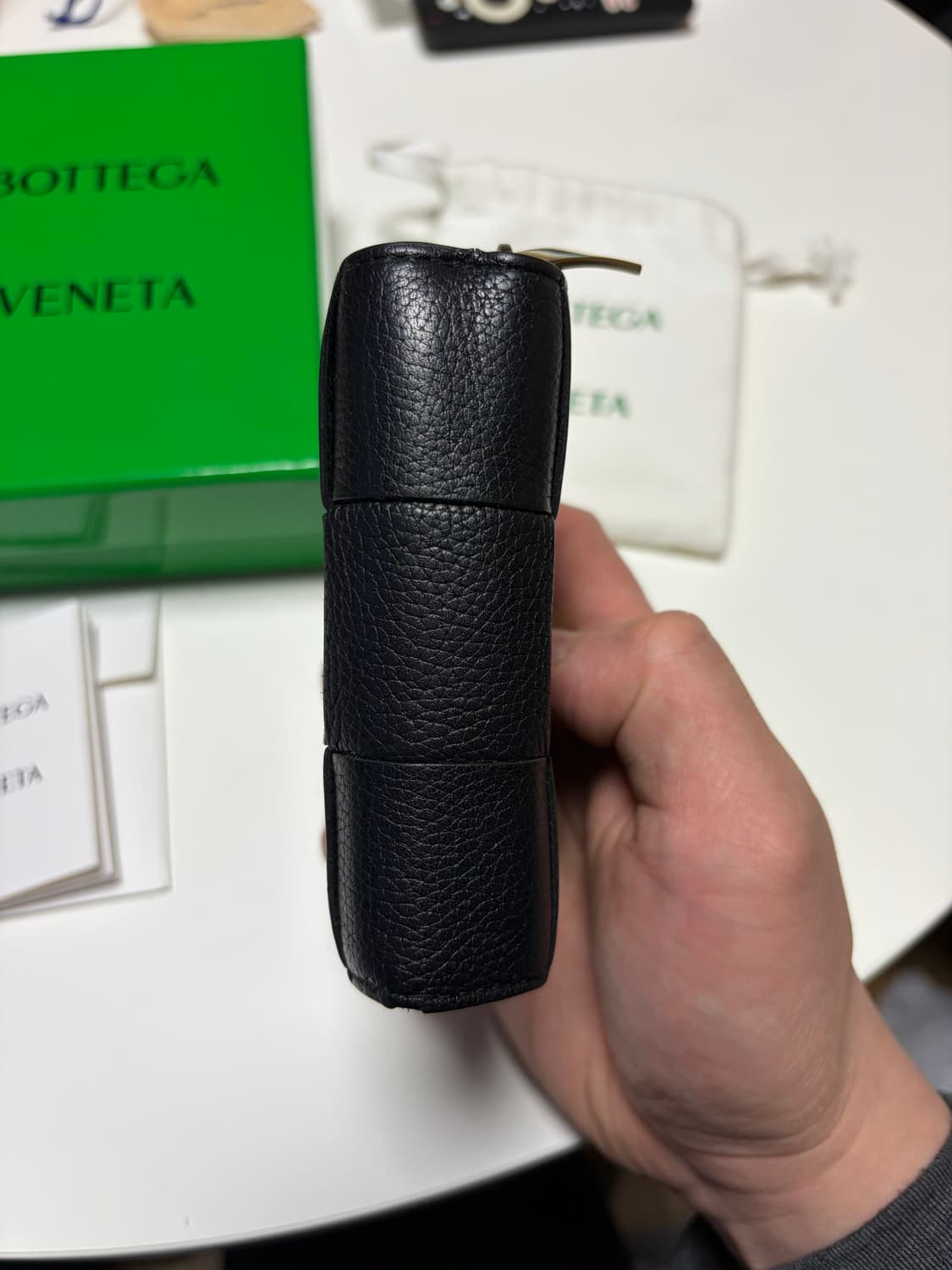 보테가 베네타 카세트 반지갑 블랙 상품이미지4