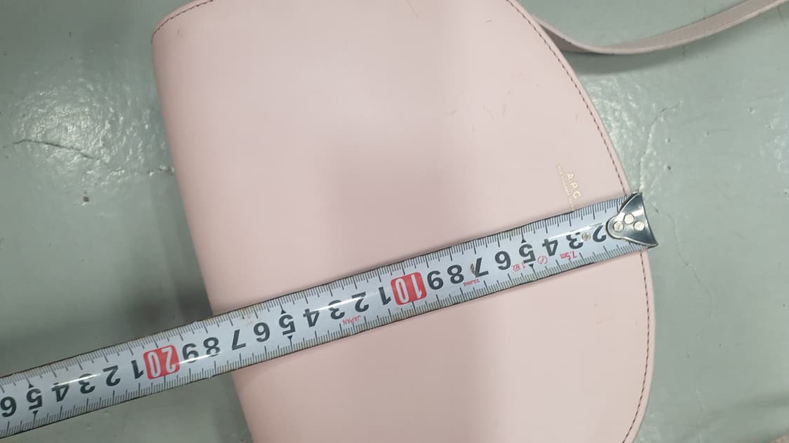 A.P.C. 하프문백 라이트핑크 가방 상품이미지4