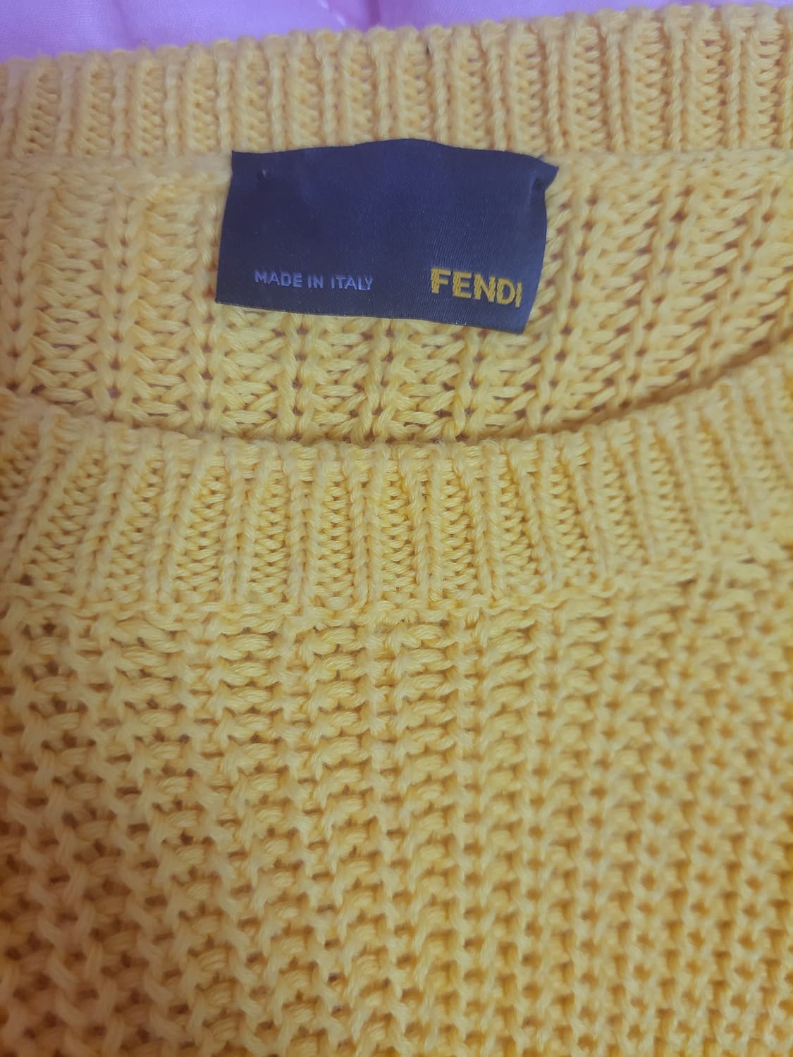 정품)급처상태좋음!펜디 어깨셔링 러블리 반팔 니트 스웨터 40사이즈 상품이미지3