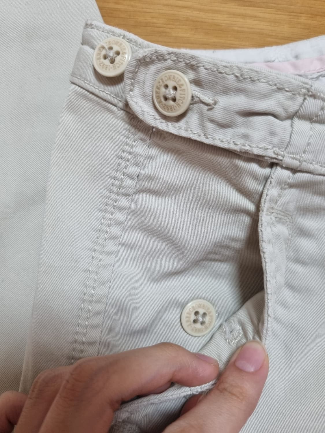 🤎아베크롬비 빈티지 디테일 단추 카고 팬츠 베이지 대장템 상품이미지3