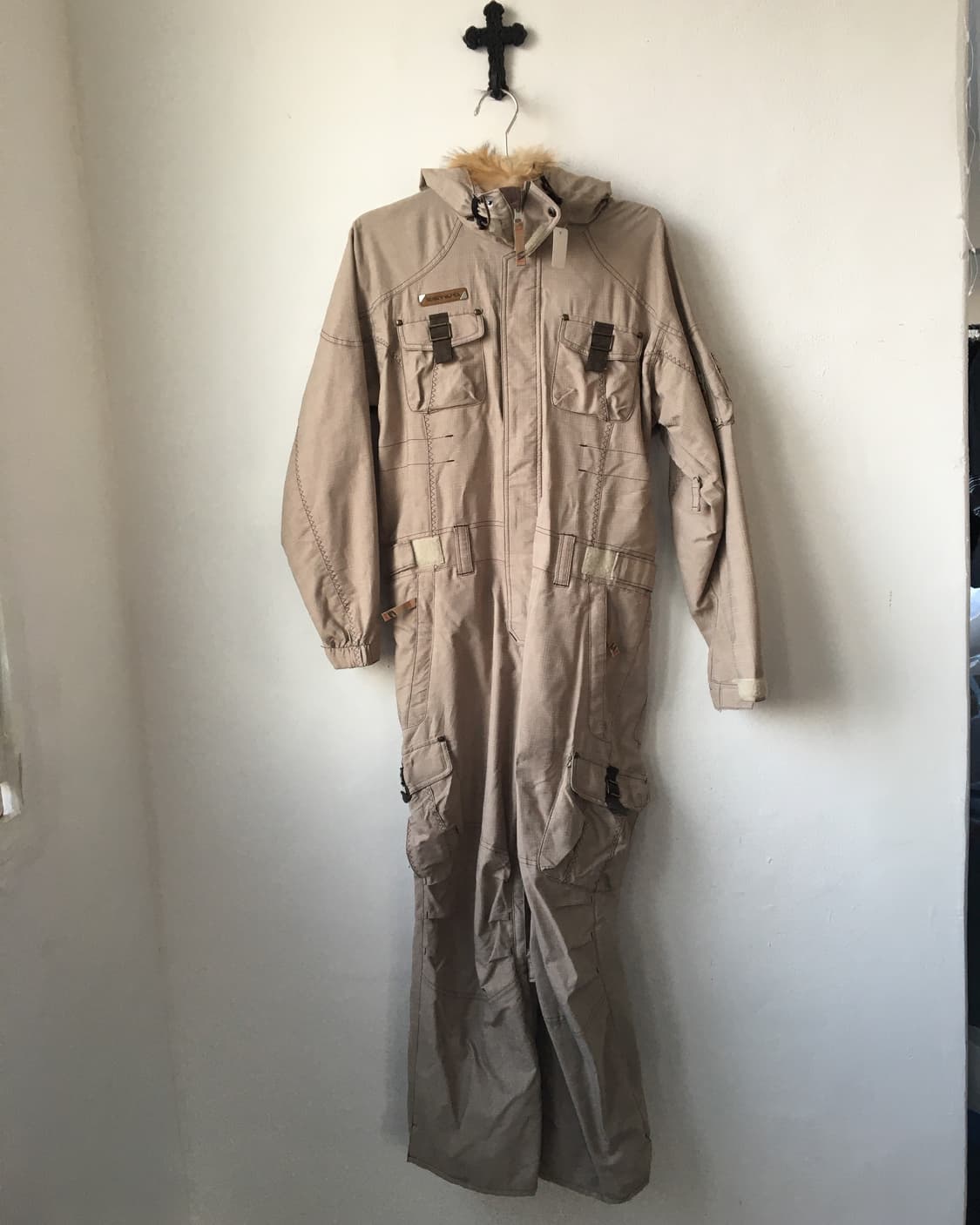 Fake fur hood jumpsuit 상품이미지1