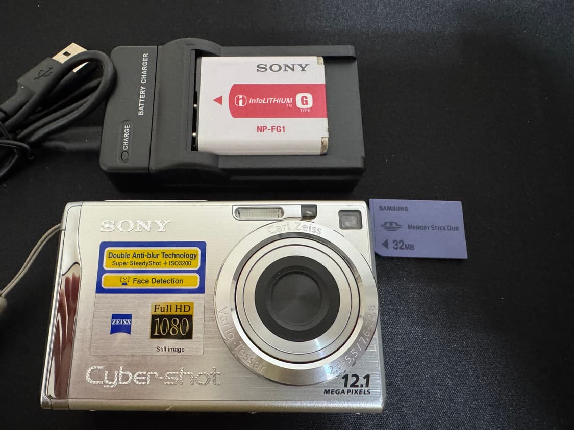 [새상품급] 소니 사이버샷 DSC-W200 상품이미지1