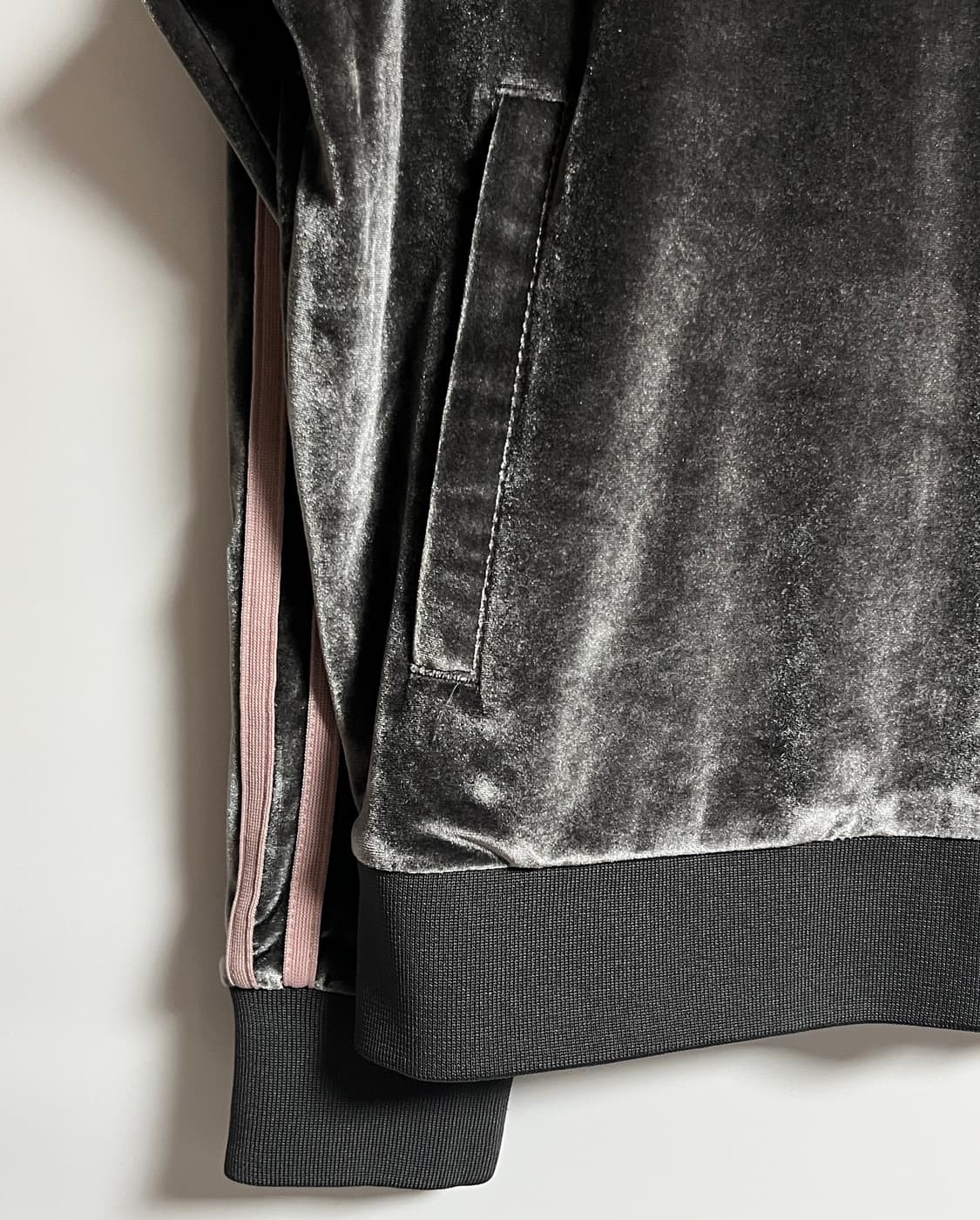 널디 오버핏 벨벳 져지 트랙탑 그레이 핑크 XS 상품이미지3