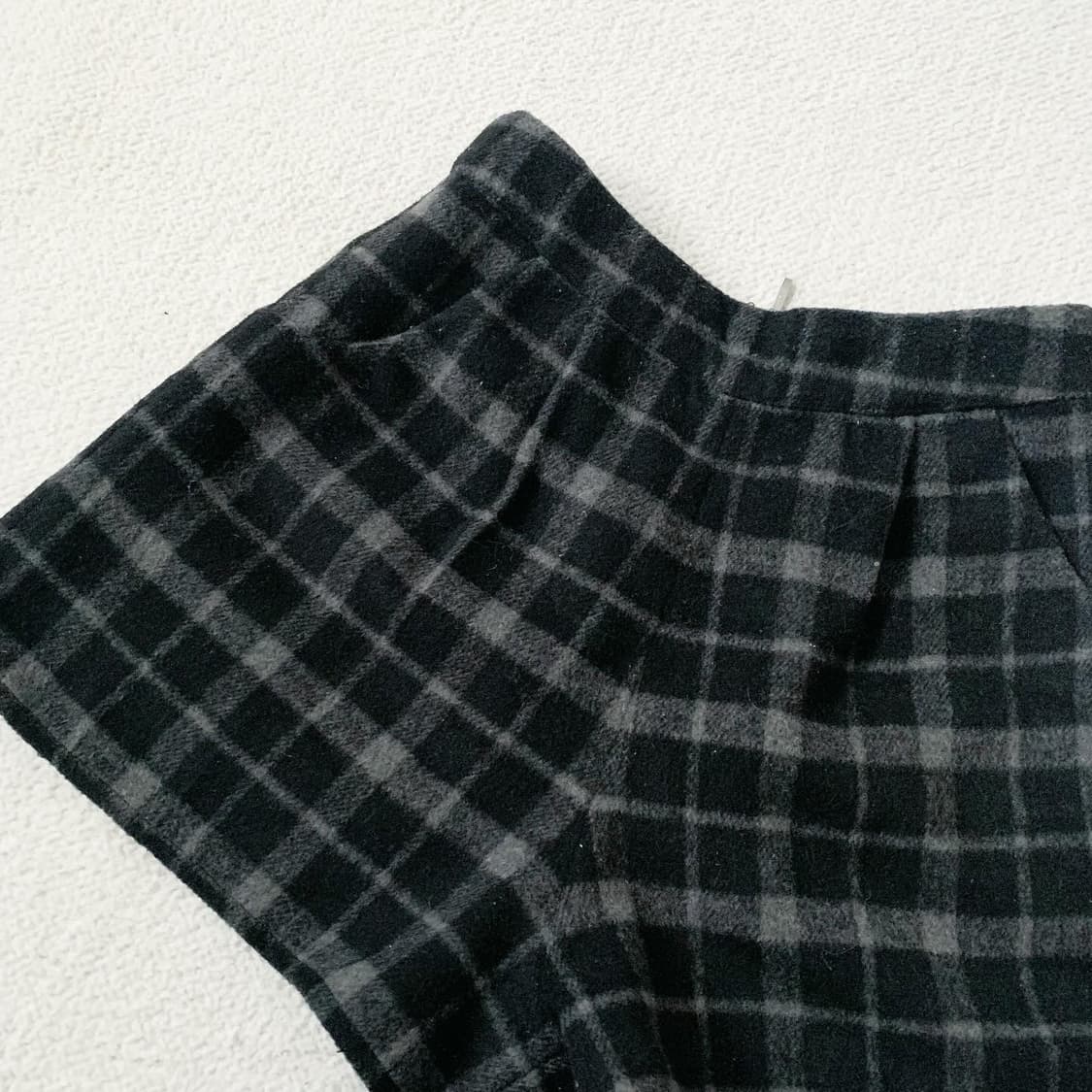 세실맥비 블랙그레이 체크 울 숏pt 상품이미지2