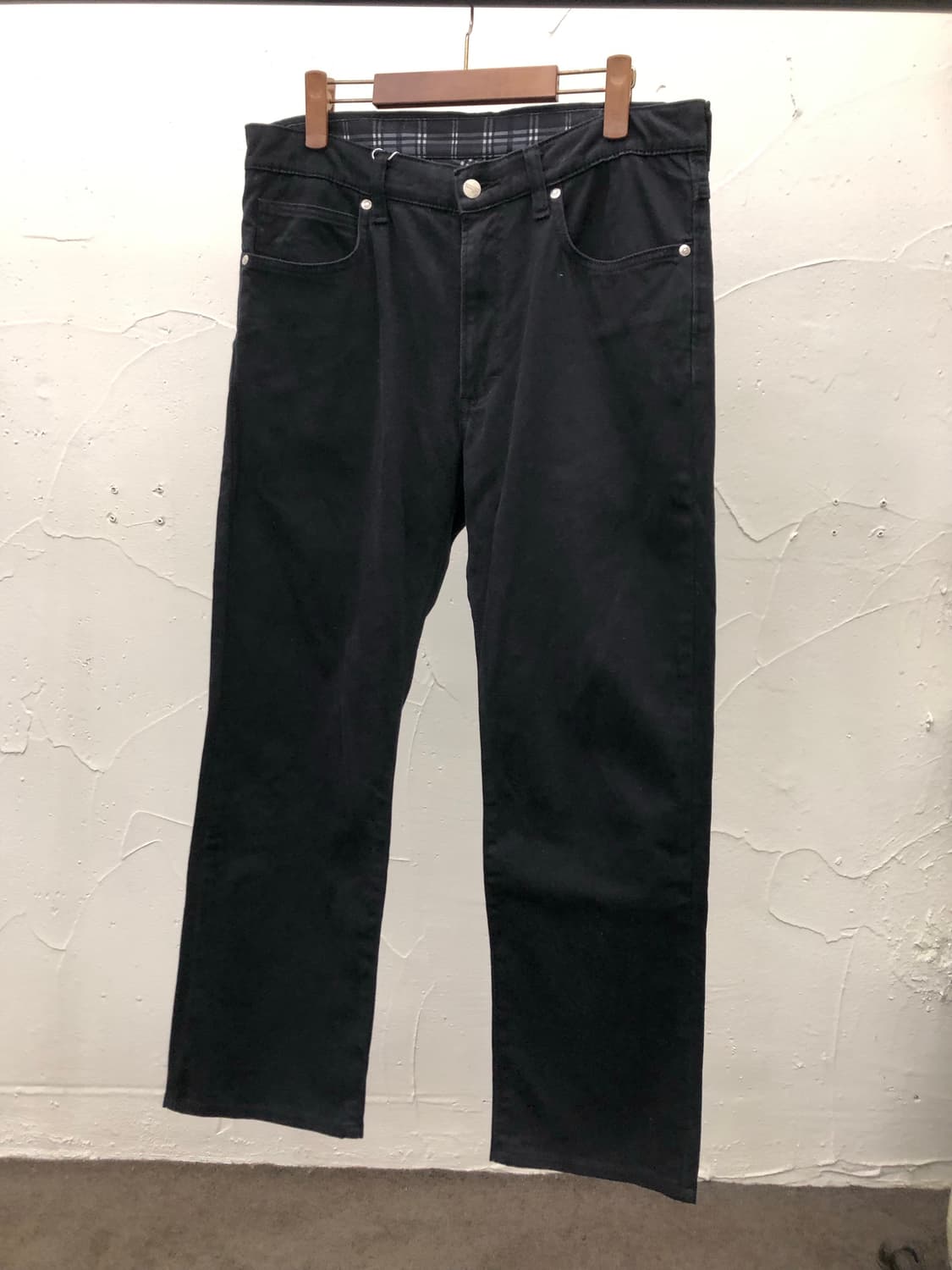 랭글러 블랙 코튼 팬츠 상품이미지1