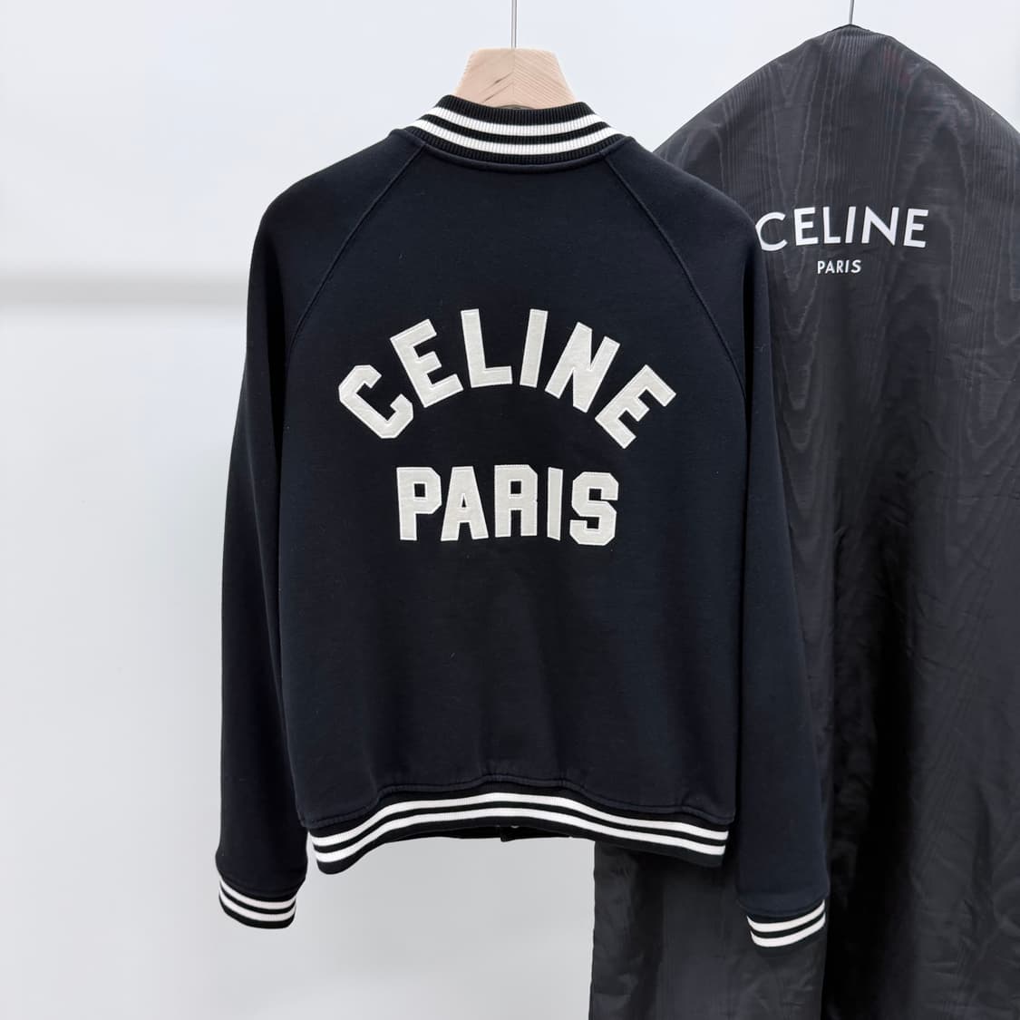 [S+급/S] 셀린느 테디 컬리지 바시티 봄버 자켓 블랙 상품이미지4