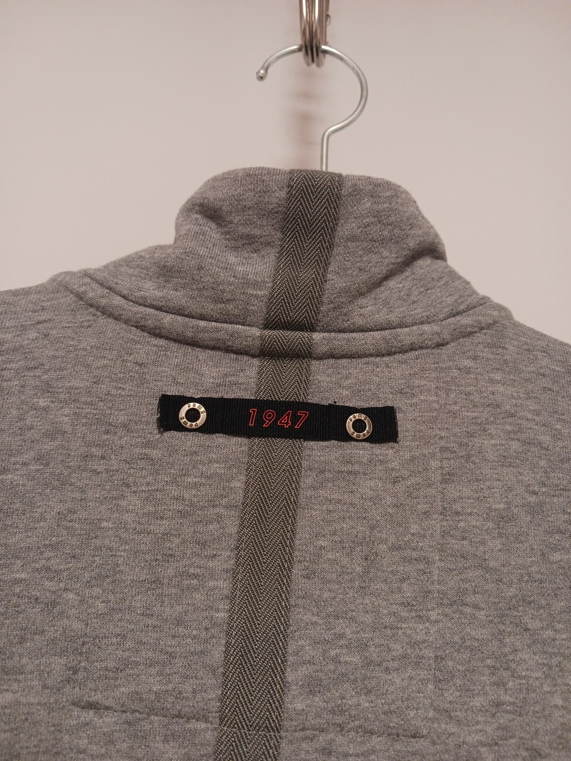 푸마 올드스쿨 레이싱 페라리 집업 상품이미지9