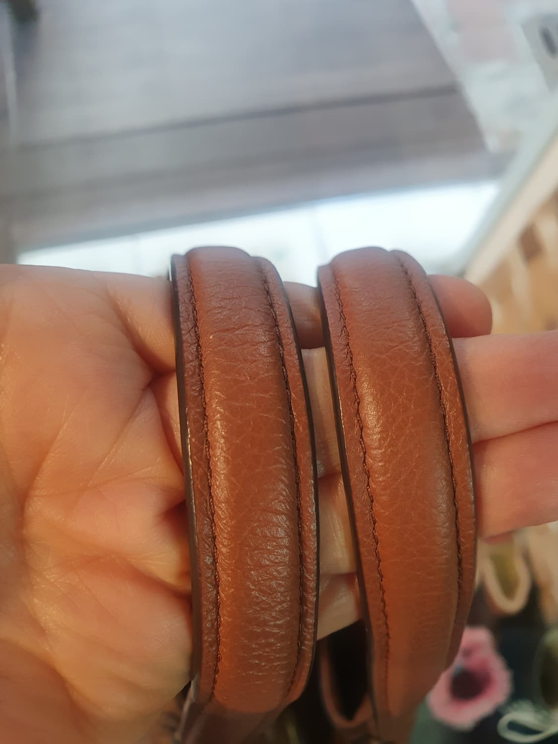 코치 브라운 가죽 숄더백 상품이미지3