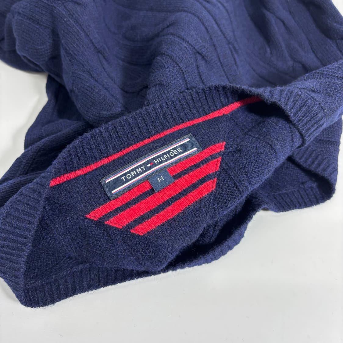 M 타미힐피거 네이비 기본로고 루즈핏 울 꽈배기니트 상품이미지4