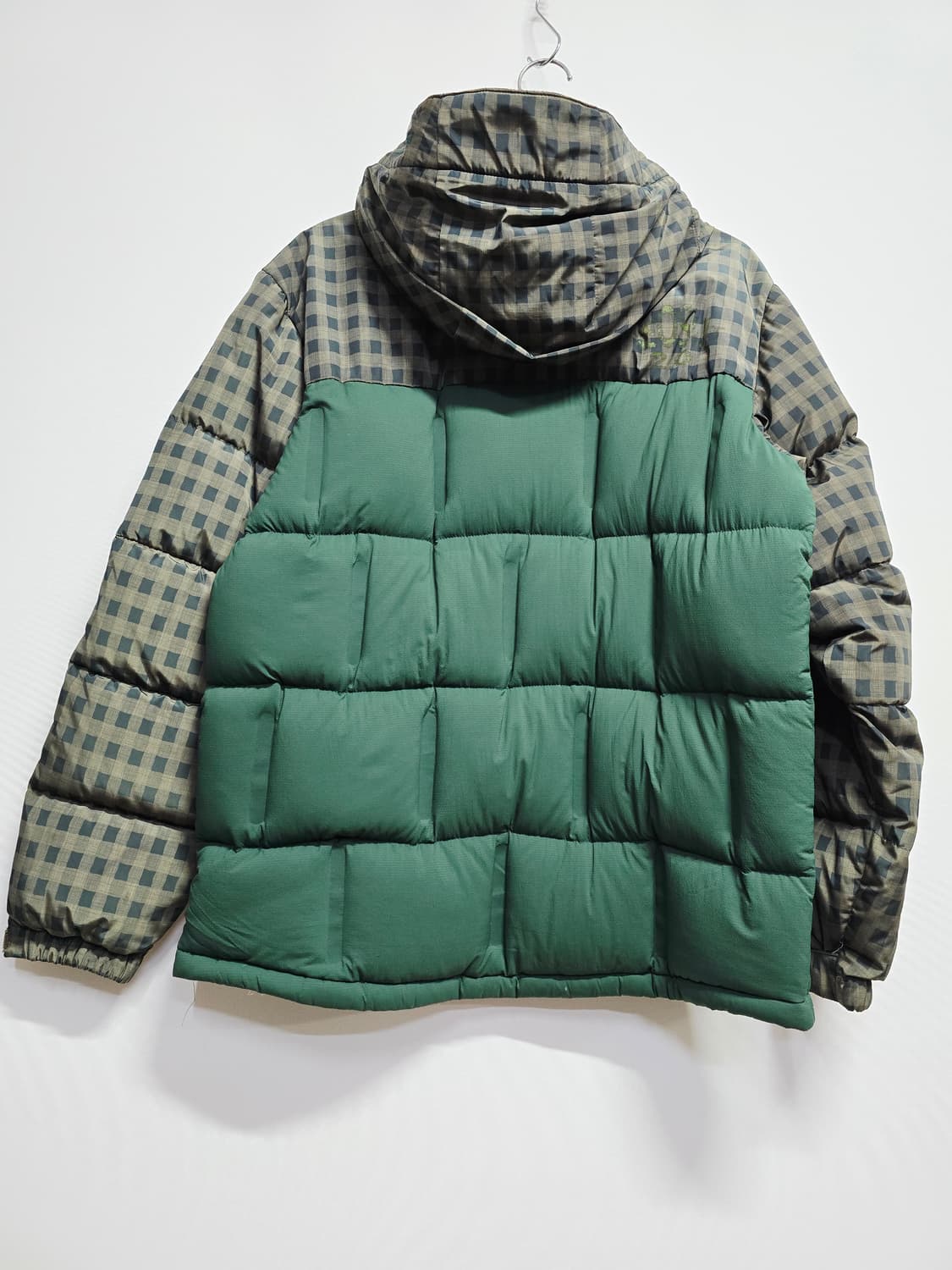 블랙야크 체크 배색 후드 구스 패딩 그린 상품이미지4