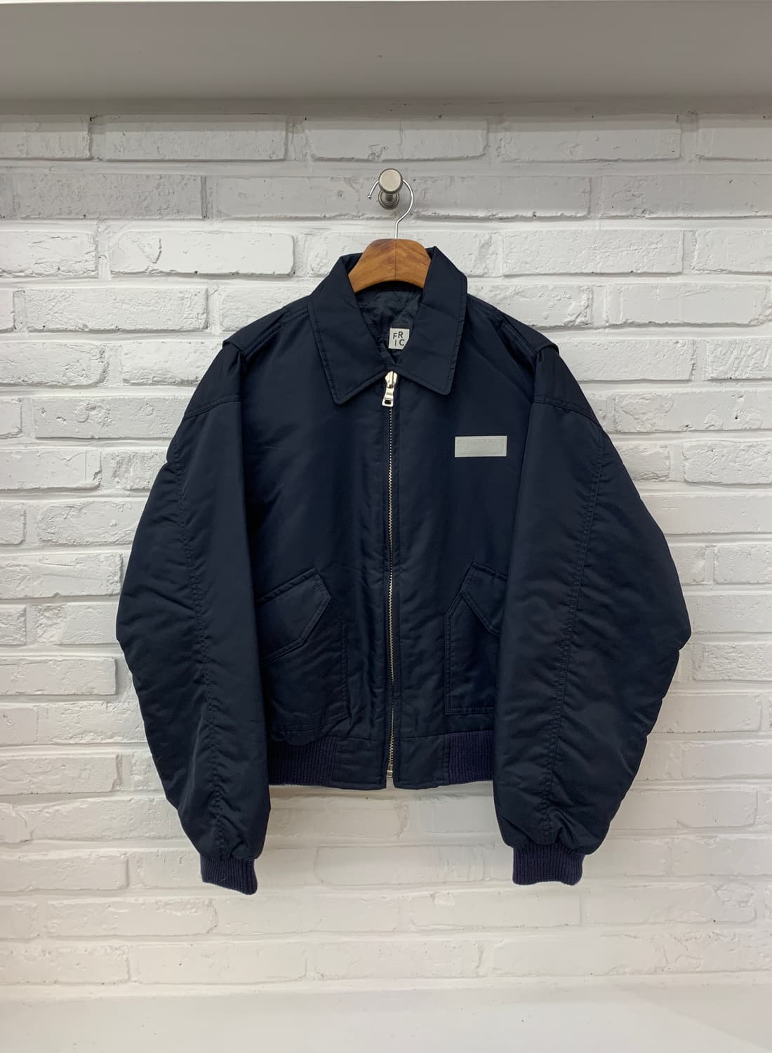 네이비 누빔 봄버 자켓 상품이미지1