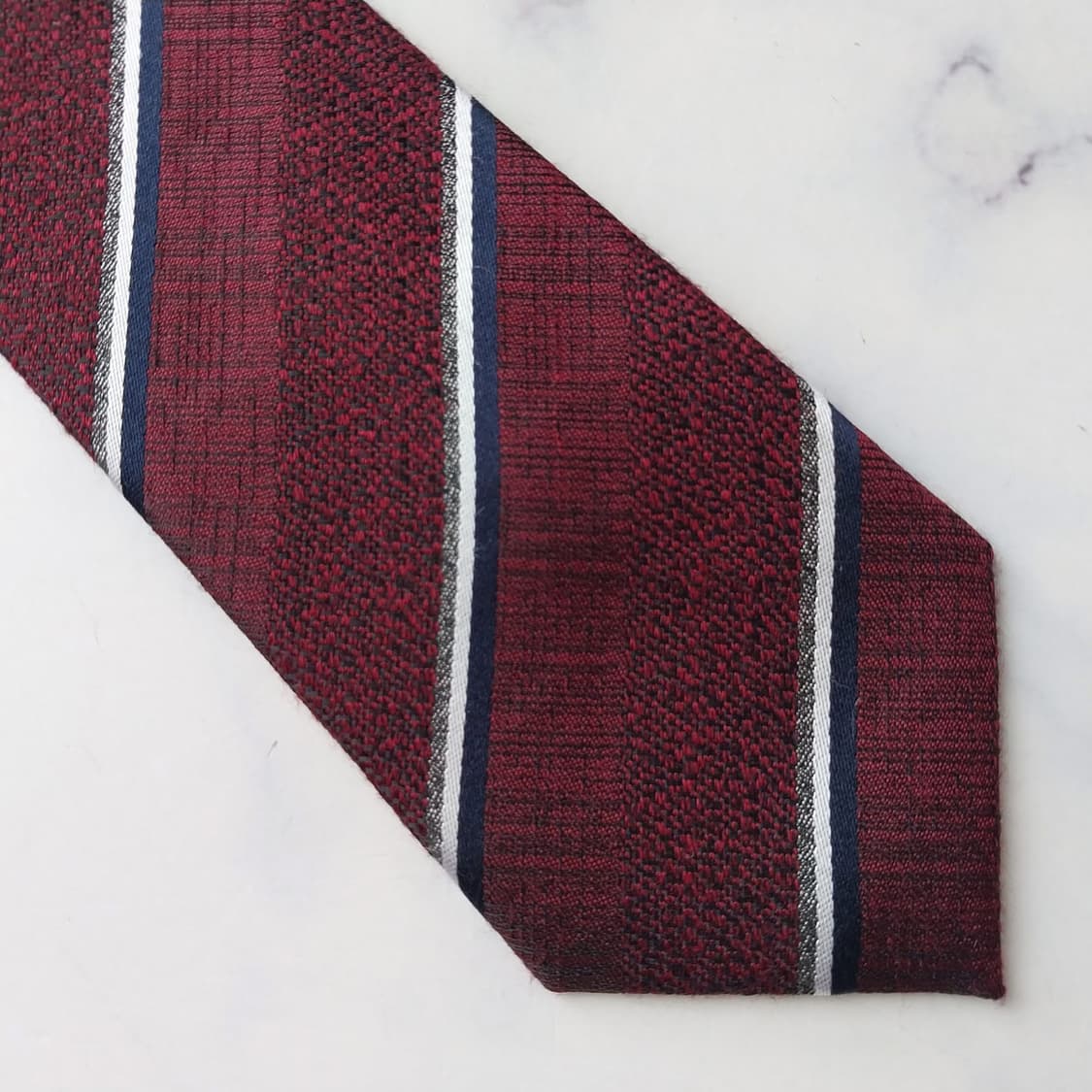 지오지아 와인 스트라이프 넥타이 7.5cm 새제품 K2890
 상품이미지6