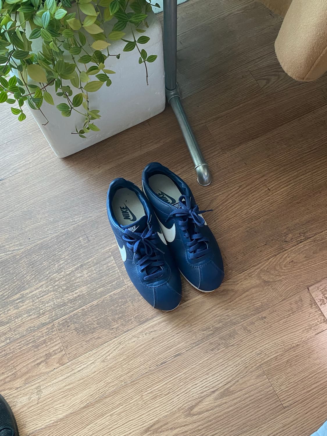 나이키 코르테즈 레더 네이비 270 상품이미지2