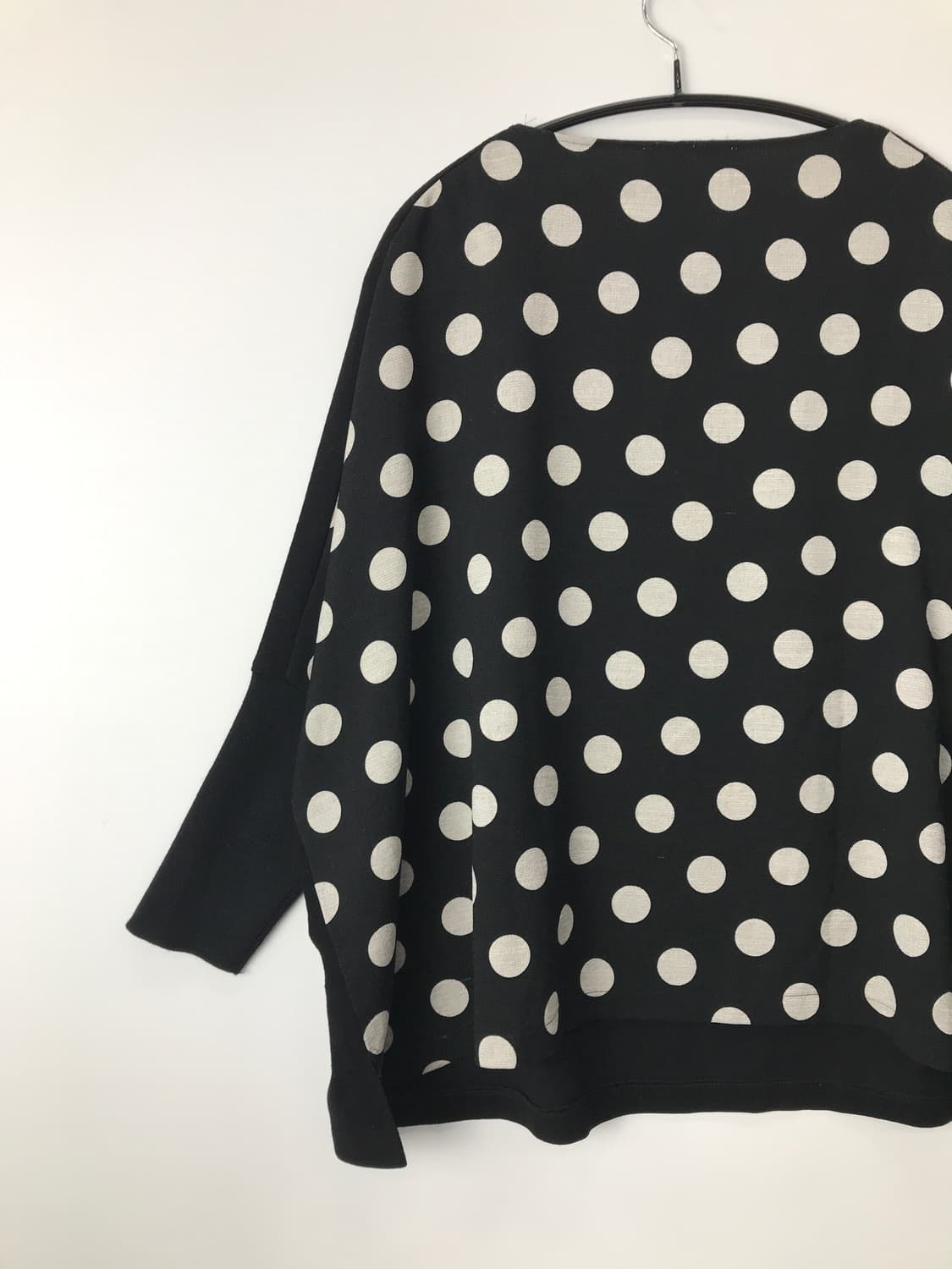 Beardsley Polka Dot Back Knit Top 상품이미지6