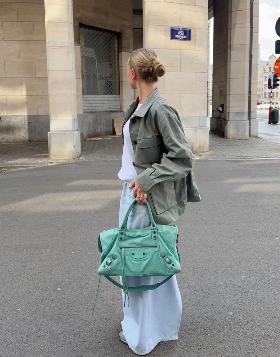 발렌시아가 클래식 모터백 네오민트 상품이미지9