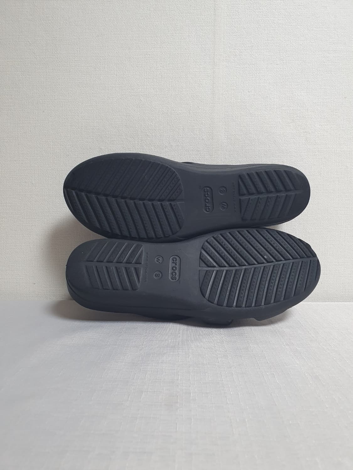 250mm 크록스 산라 스트래피 웨지 샌들 블랙 W8 상품이미지7
