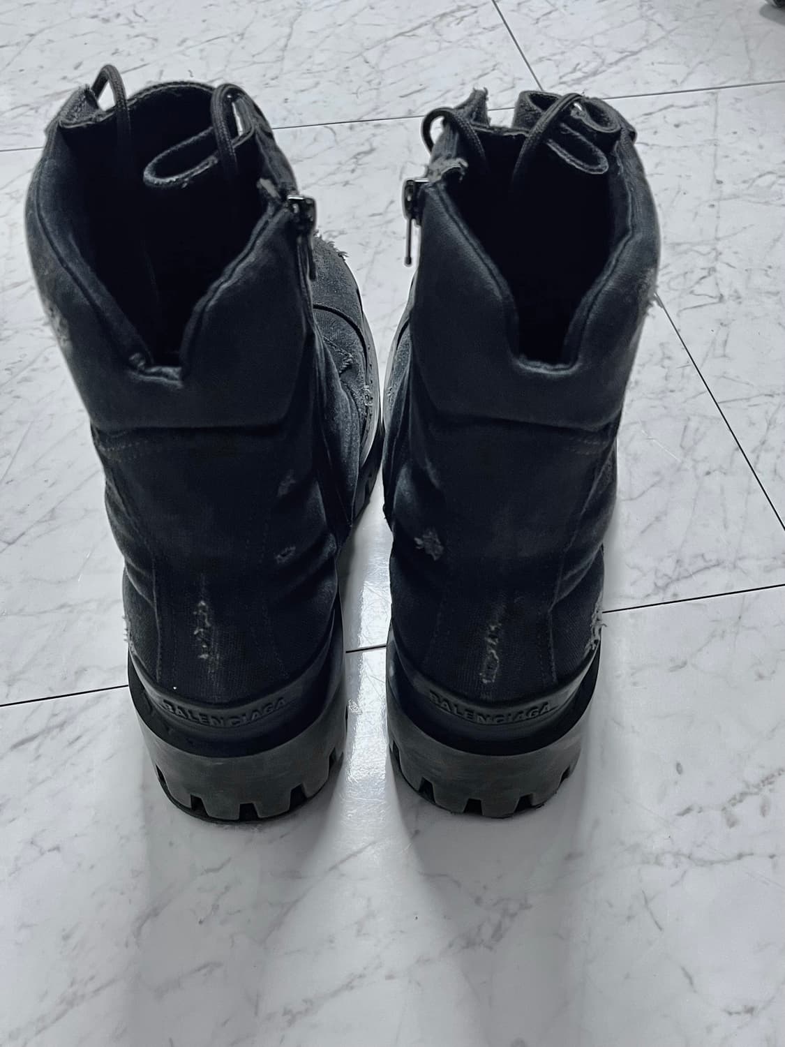 발렌시아가 컴뱃스트라이커 부츠 42 상품이미지2