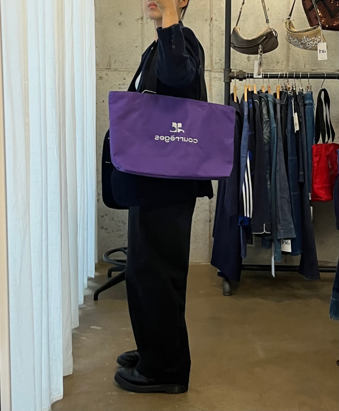 꾸레쥬 로고 쇼퍼백 퍼플 상품이미지10