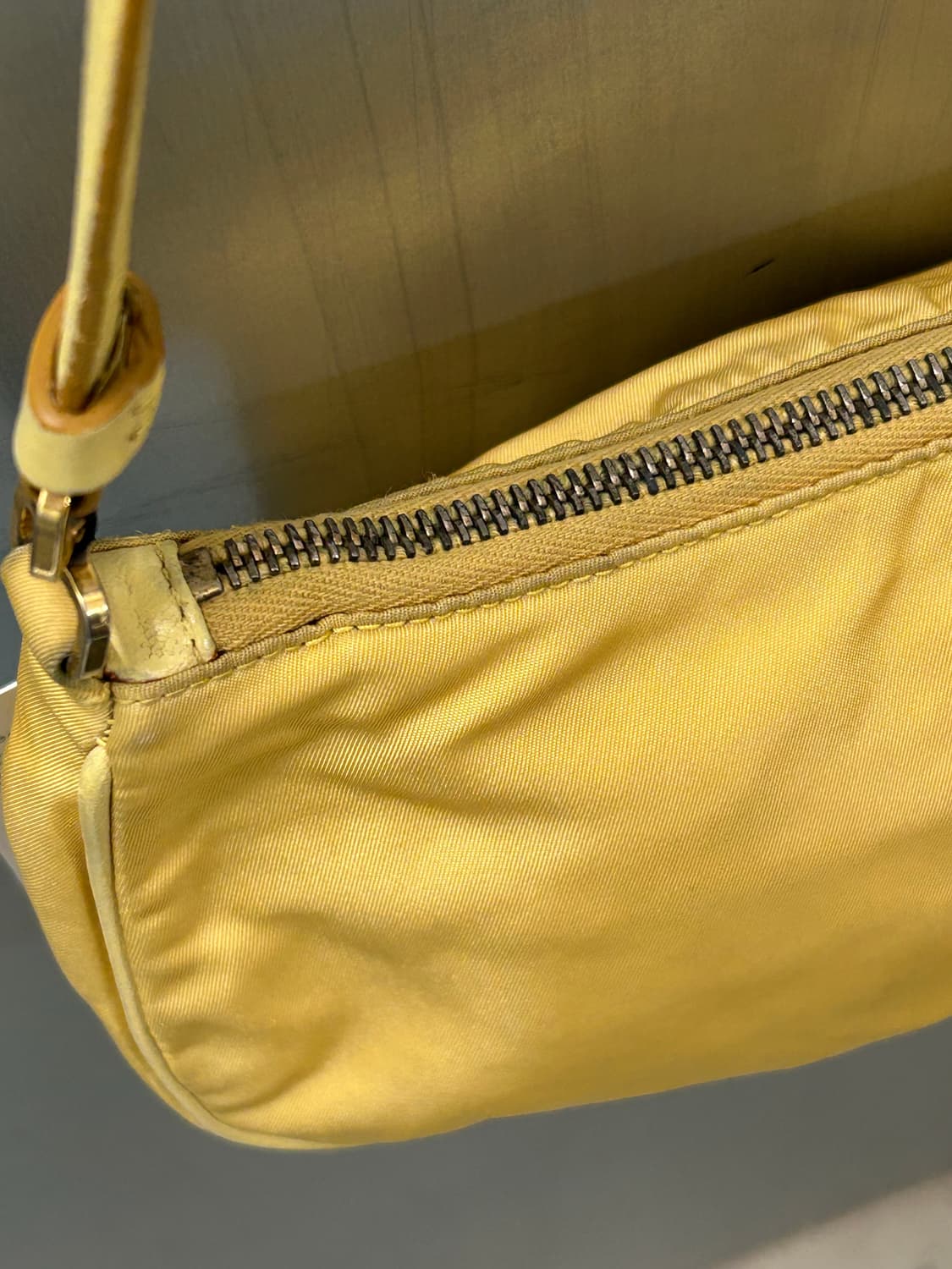 Prada 프라다 테수토 나일론 숄더백 상품이미지5