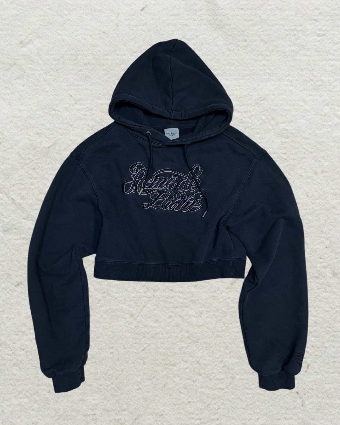 ADLV 스크립트 로고 크롭 후드 상품이미지1