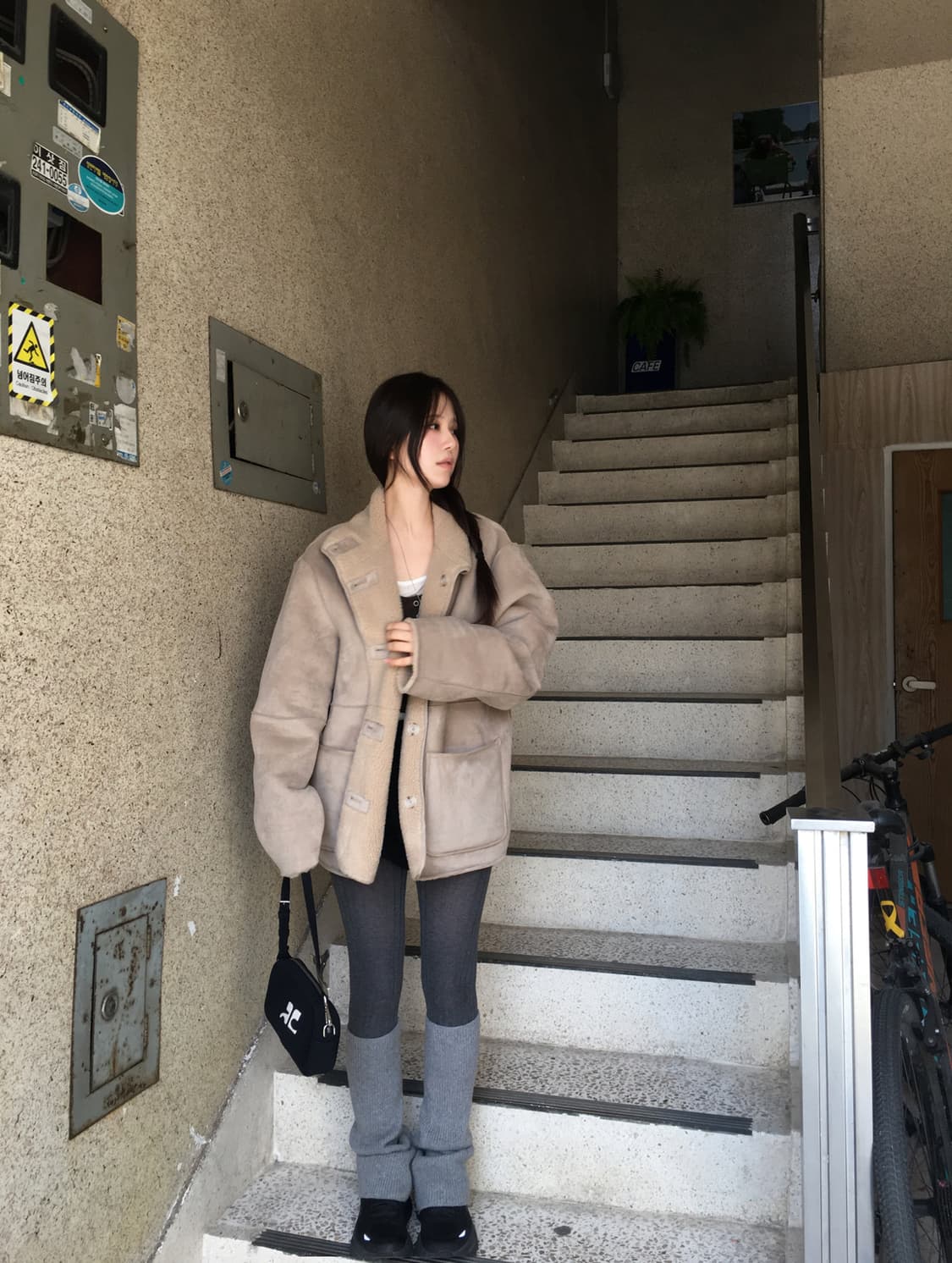 아워캐비넷 리버시블 무스탕  상품이미지1