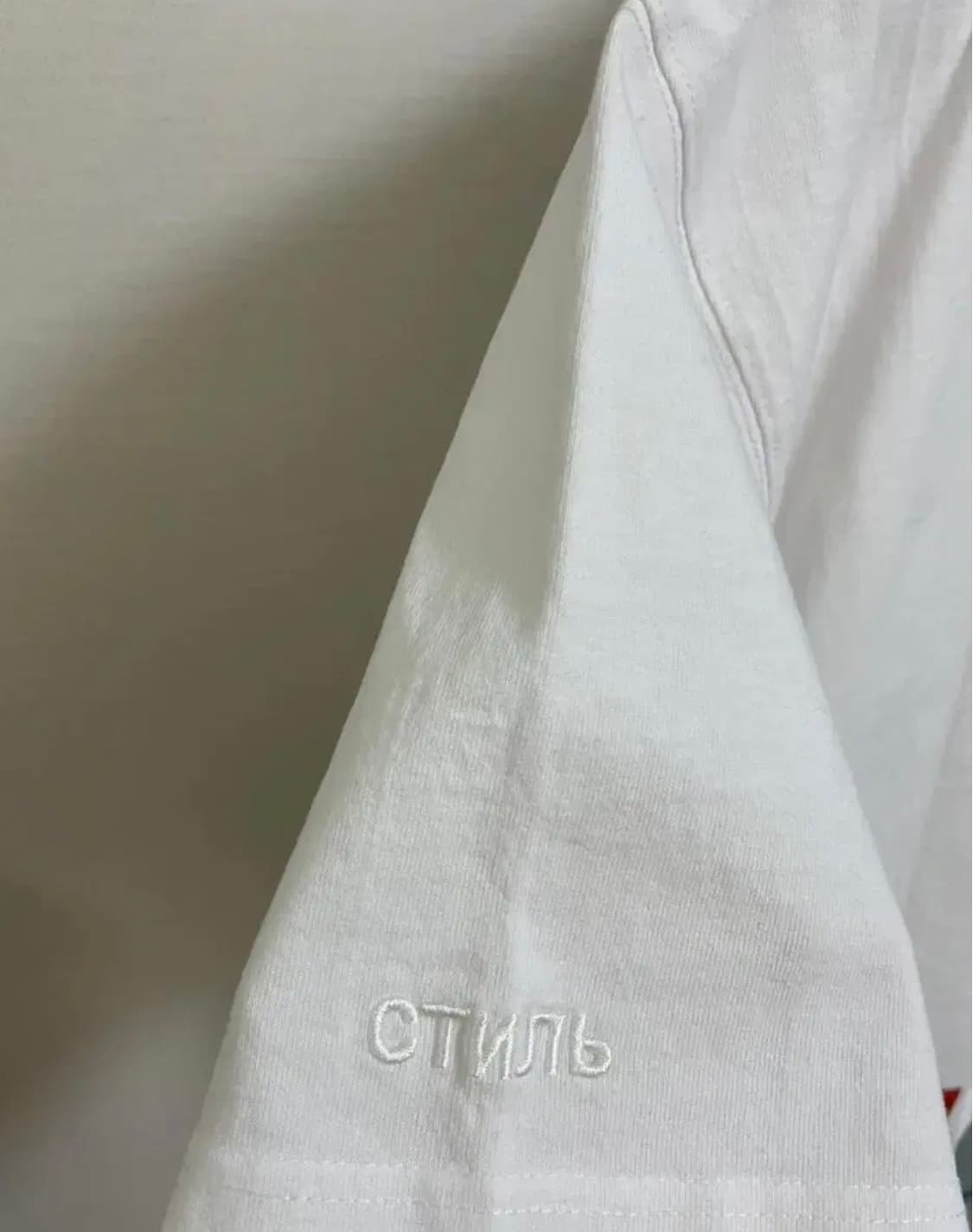 [새상품] 헤론프레스톤 자수 프링팅 티셔츠 S 상품이미지3