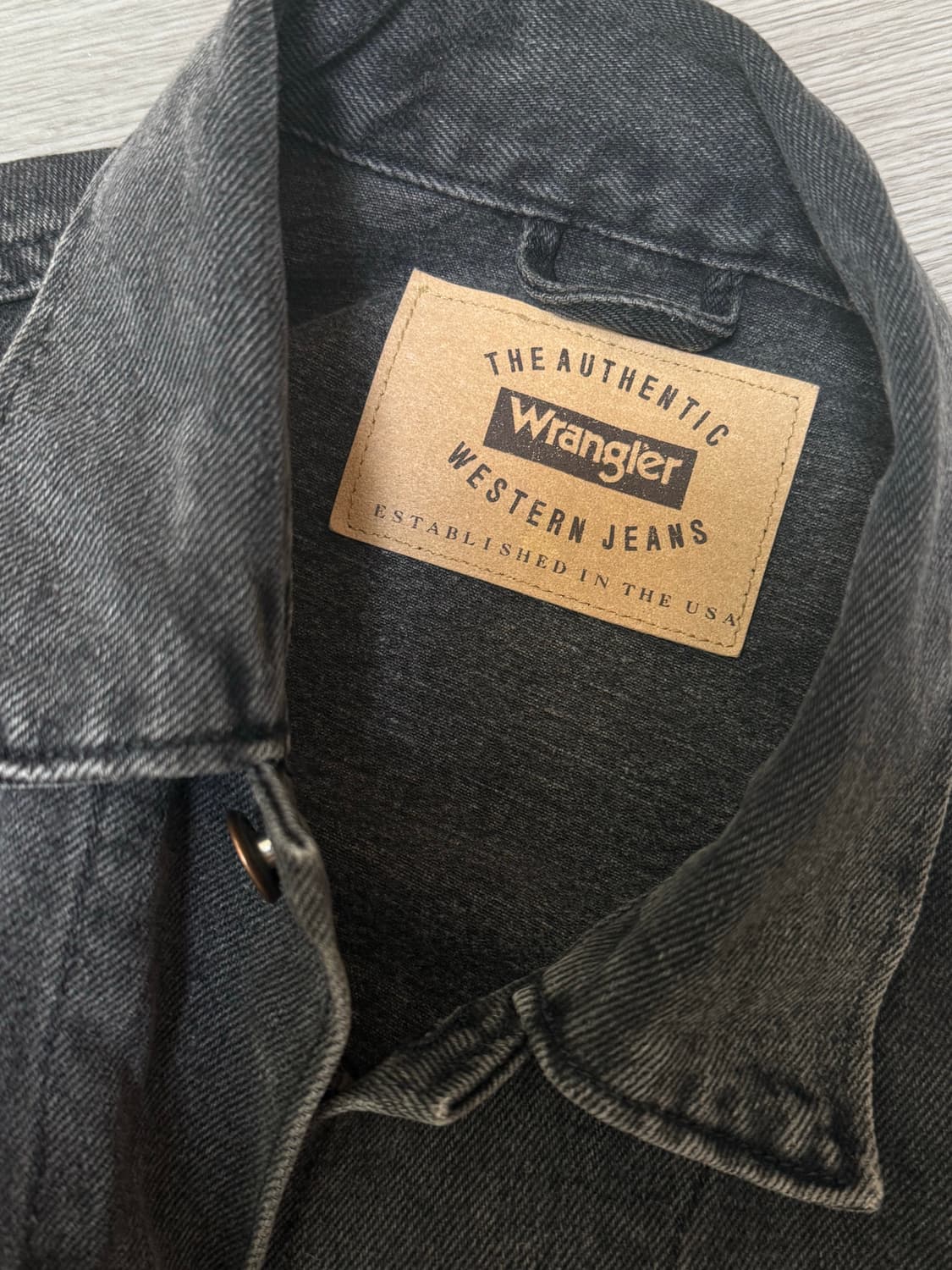 랭글러 흑청 데님 자켓 상품이미지4