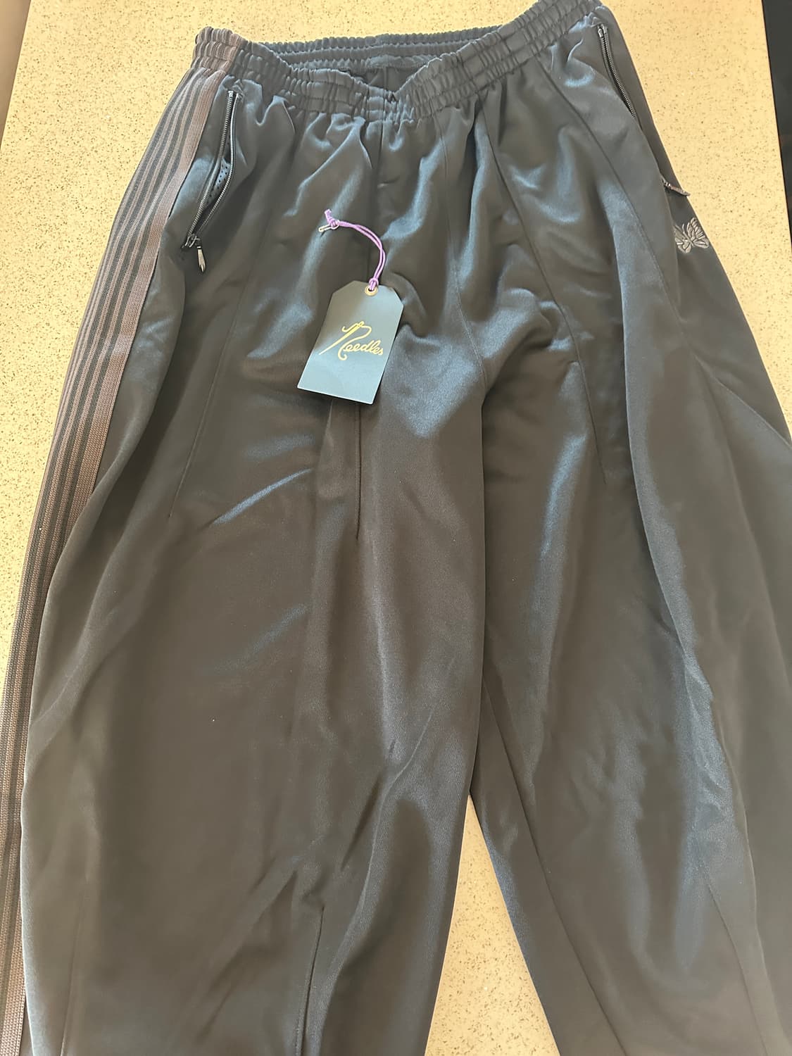 니들스 HD 트랙팬츠 검갈 L 상품이미지2