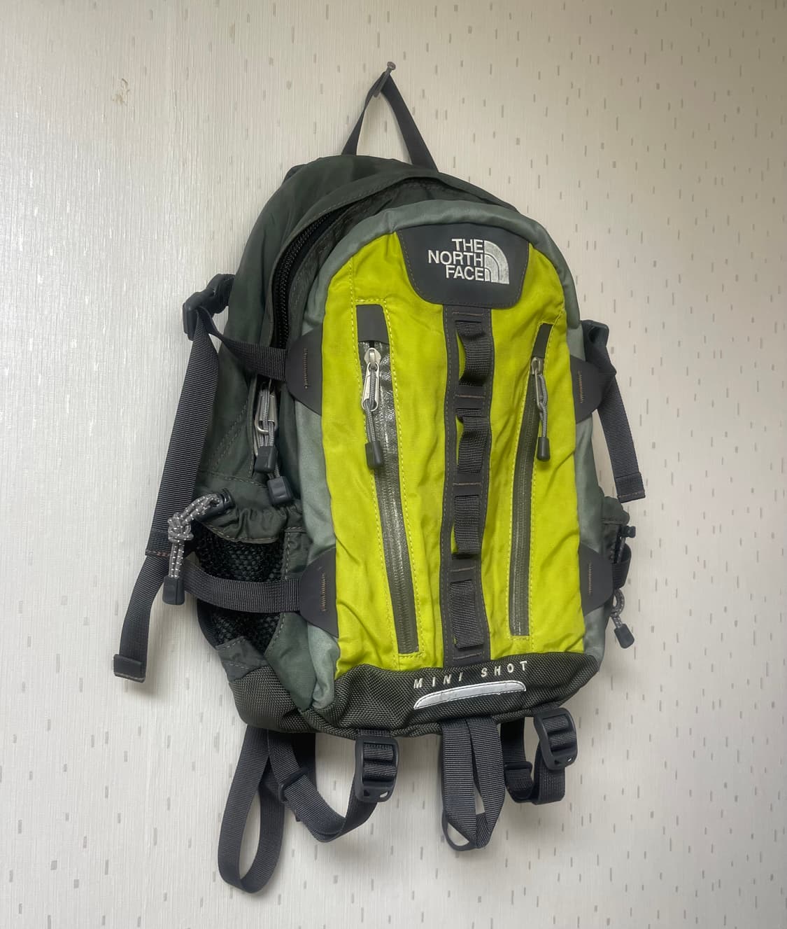 노스페이스 정품 미니샷 가방 12L 상품이미지2