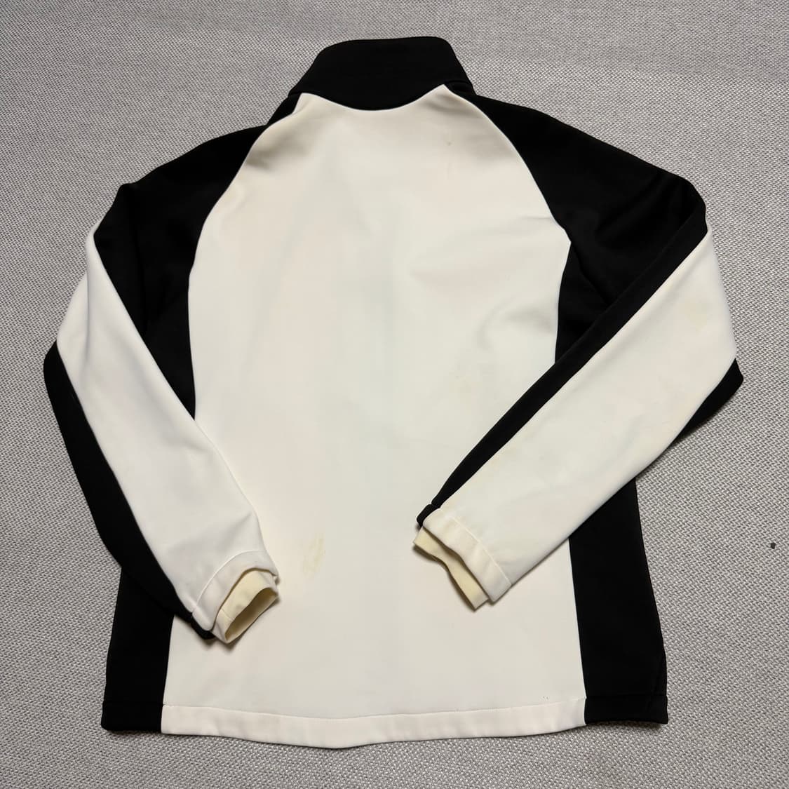 데상트 기모 트랙 자켓 상품이미지8