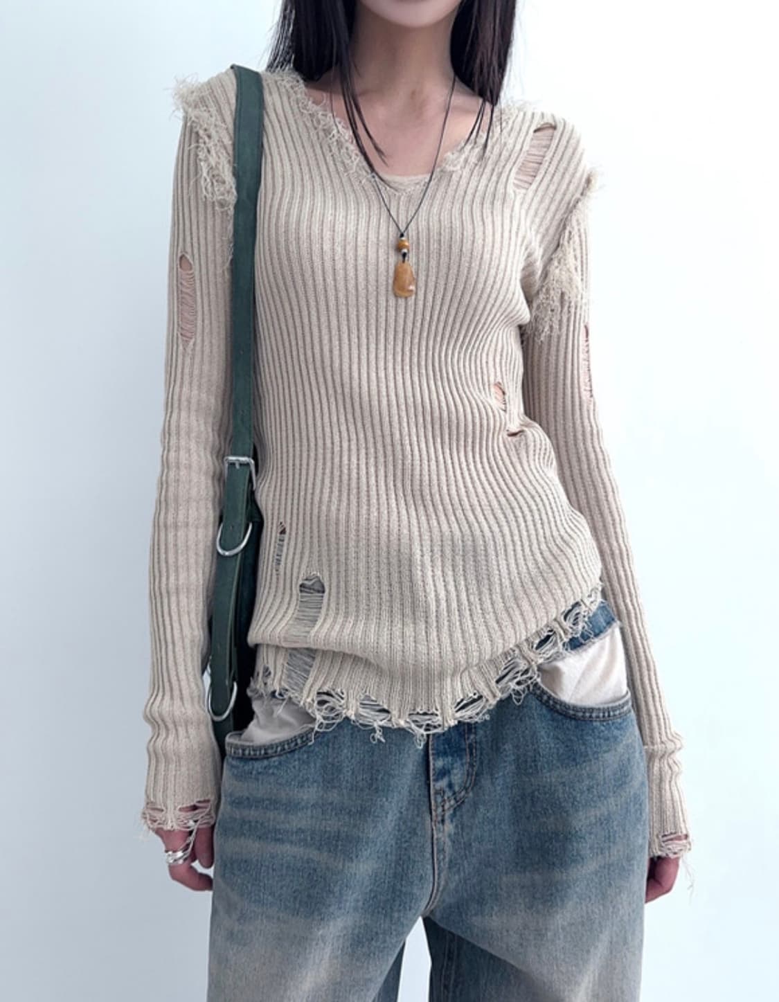 damage V-neck loose knit 상품이미지2