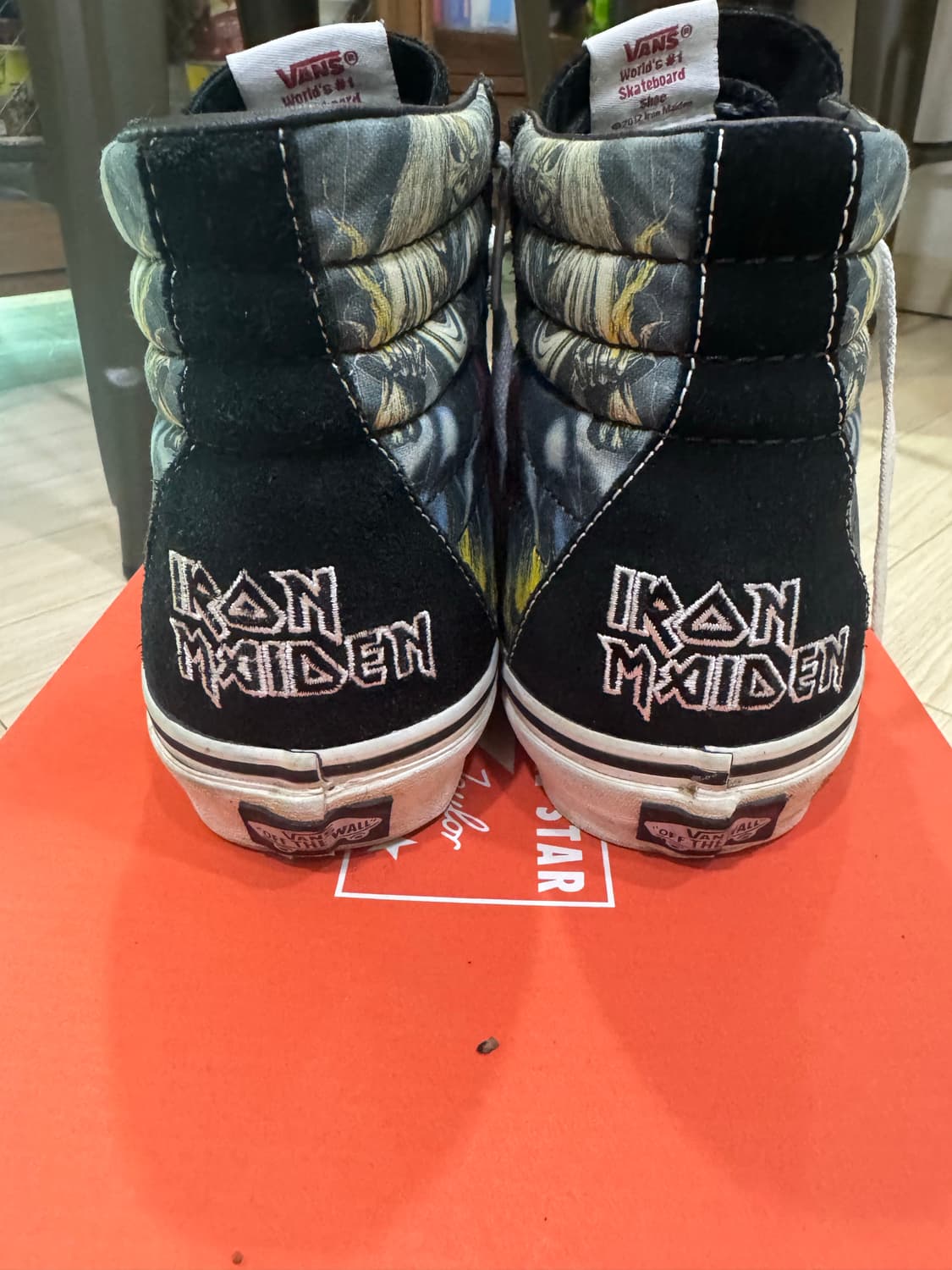 [250] 반스 x 아이언 메이든 SK8-Hi 넘버 오브 더 비스트 한정 상품이미지4