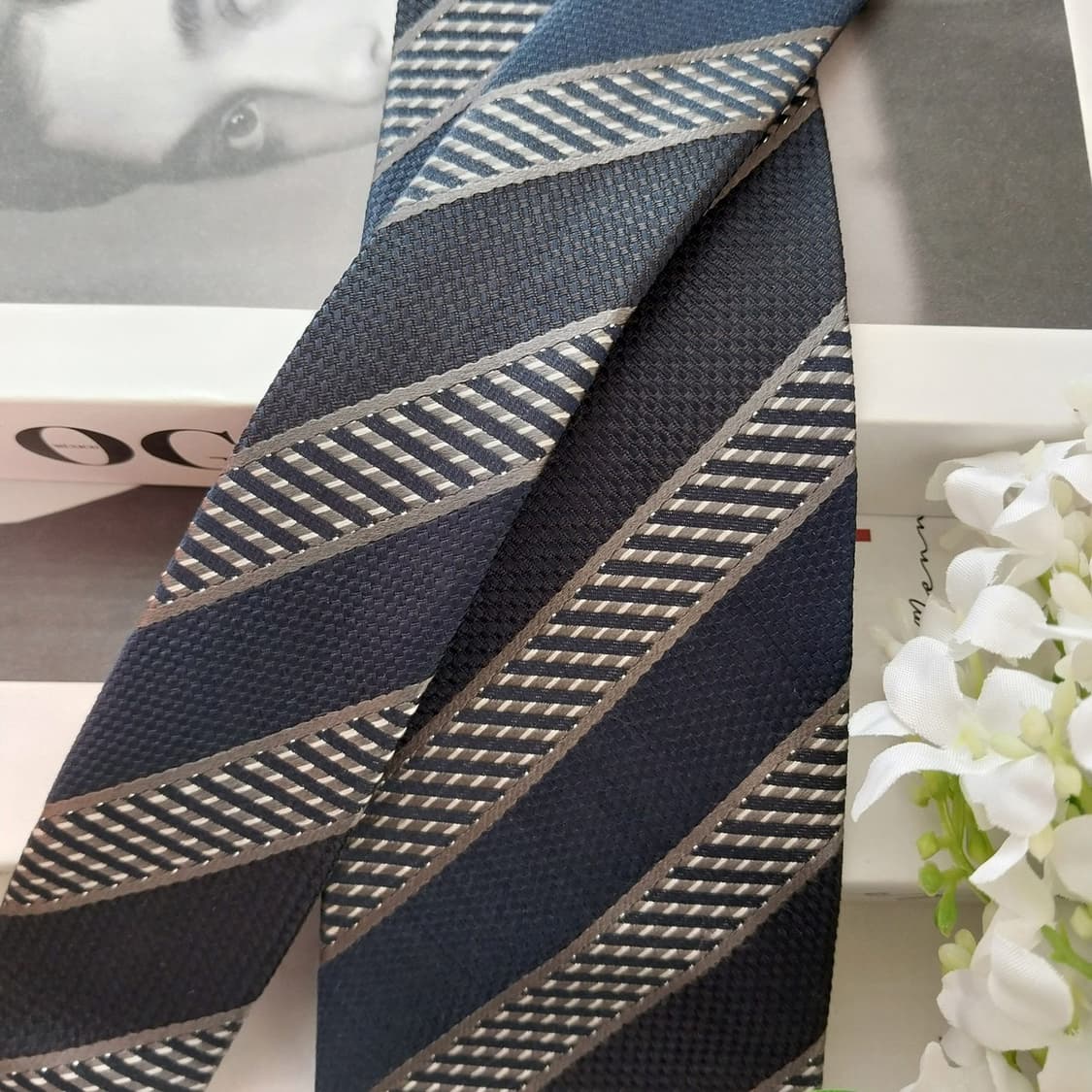 MCM 실크 스트라이프 텍스처 넥타이 8.1cm A+등급 K1553
 상품이미지3