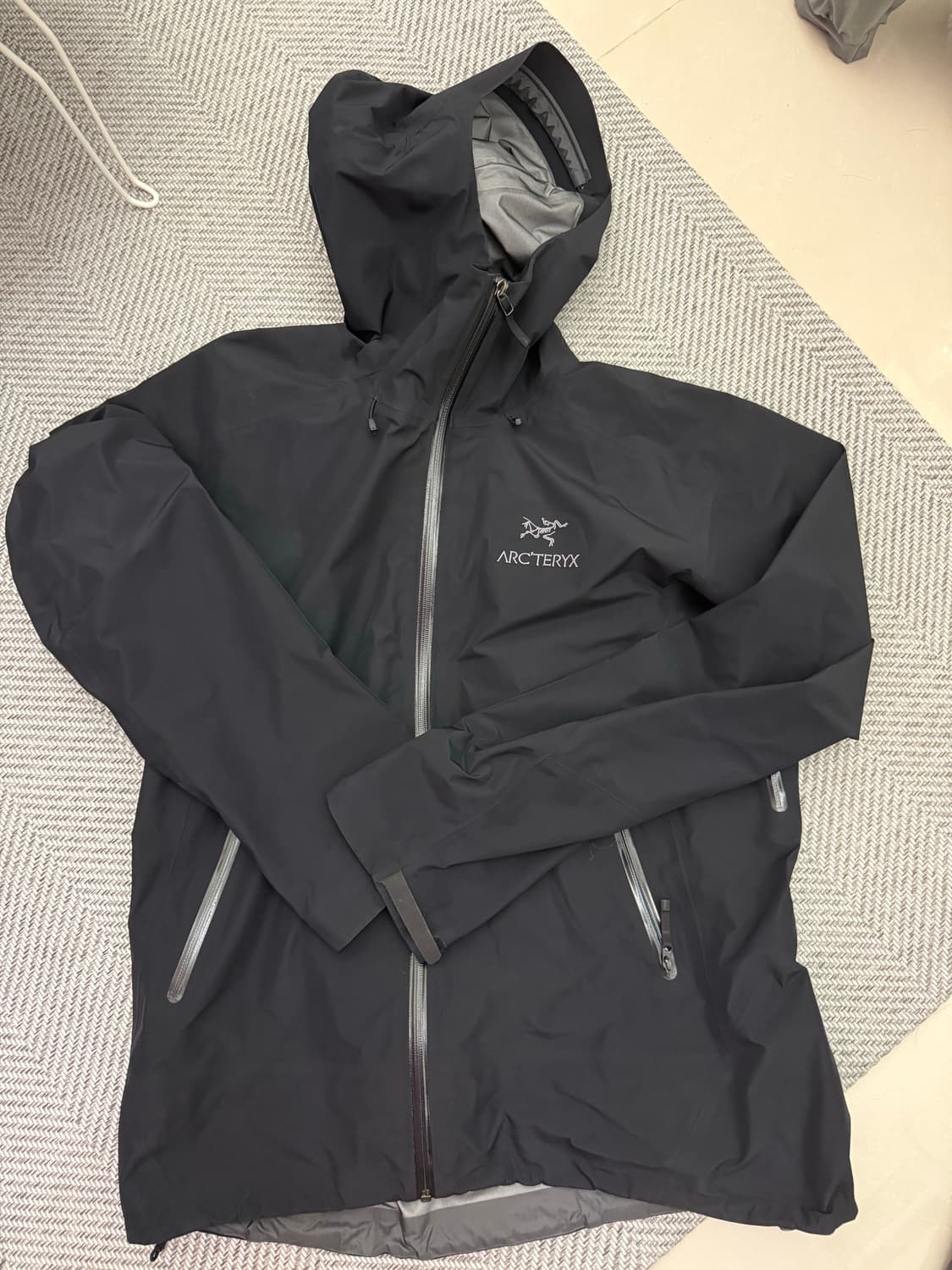 아크테릭스 베타LT 블랙 L사이즈 상품이미지1