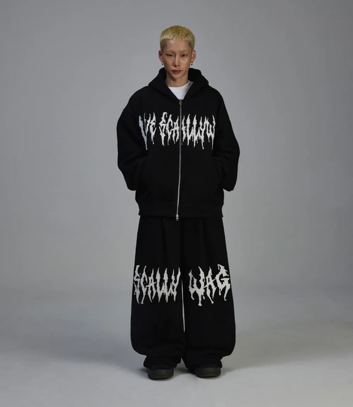 글리터 레터링 기모 트레이닝 팬츠[블랙] 상품이미지3