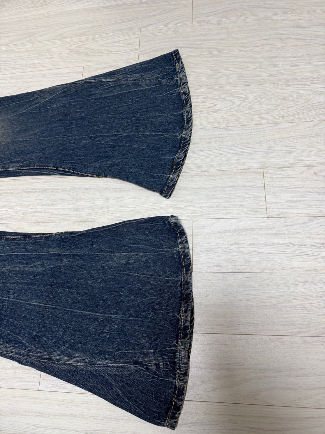 아크네 스튜디오 2024f 플레어진 상품이미지8