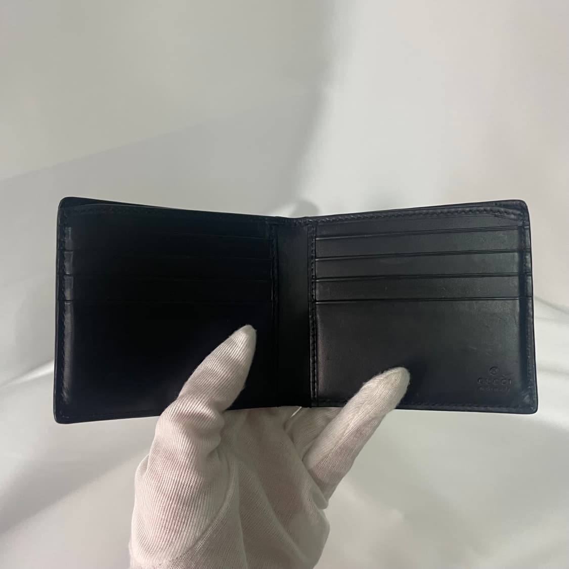 구찌 GG 엠보 반지갑 상품이미지9