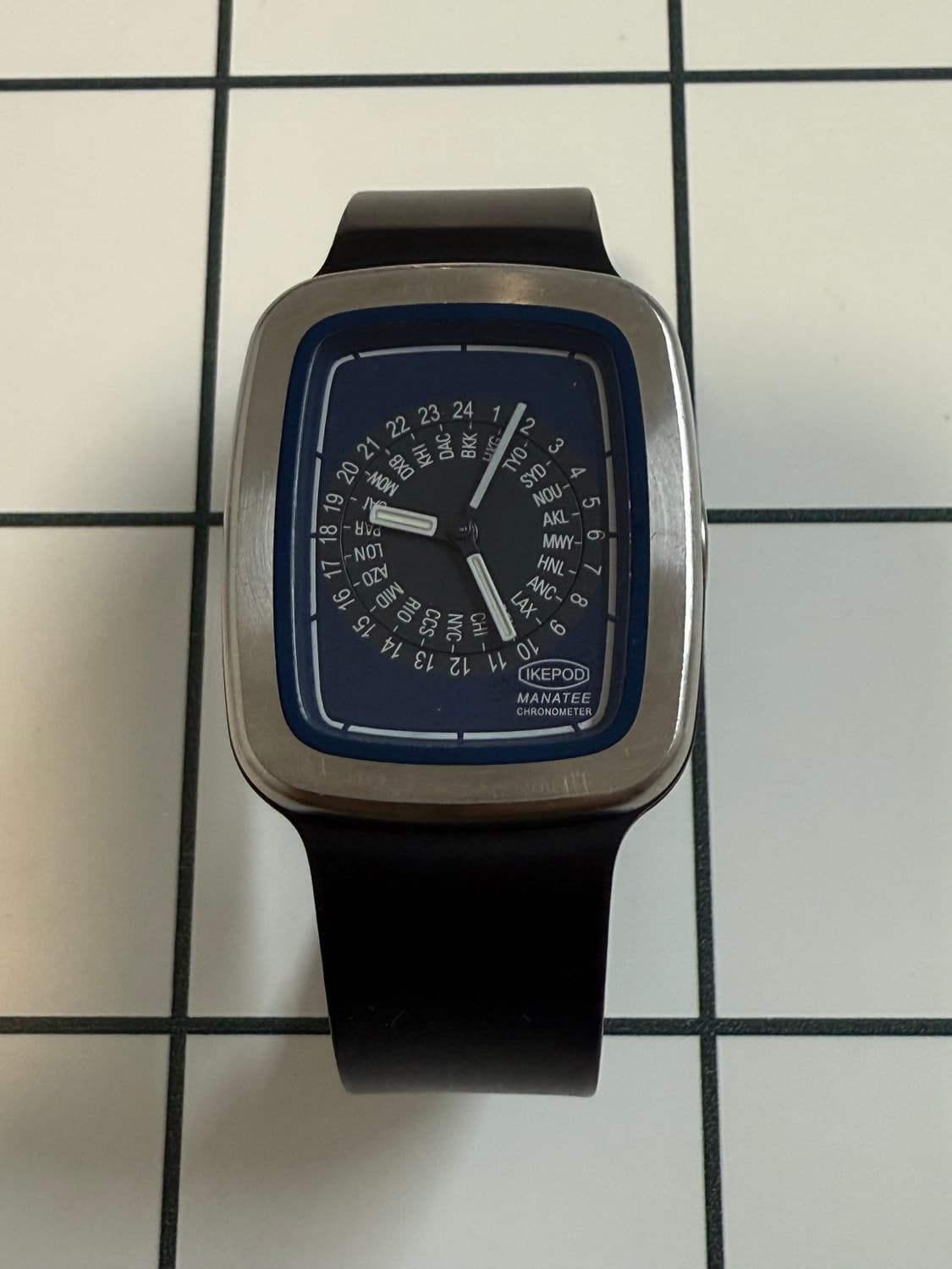 IKEPOD MANATEE GMT Limited Edition 손목시계 상품이미지3