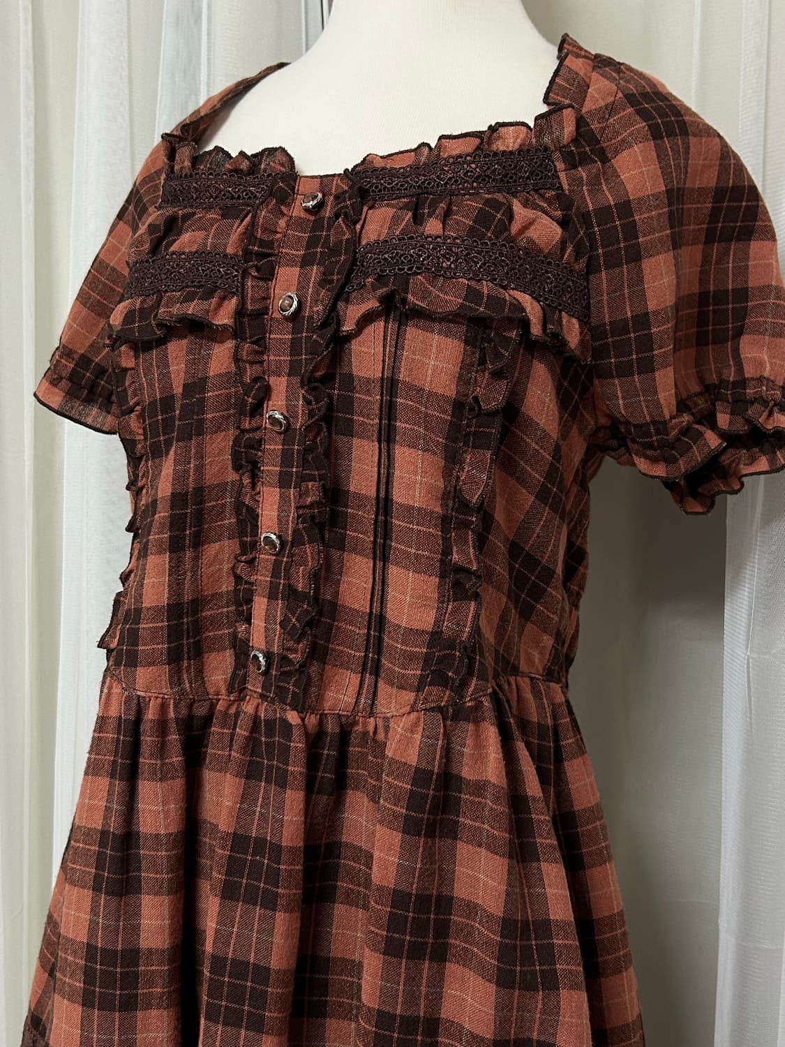 엑시즈팜 초코브라운 당근농장 레이스 원피스 상품이미지3