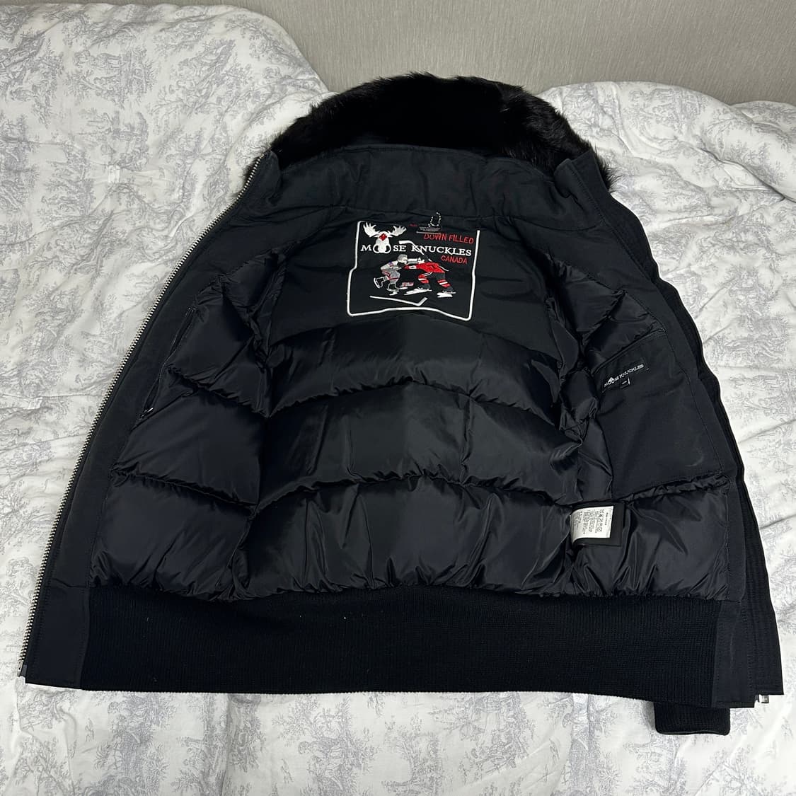 무스너클 데비 봄버 패딩 상품이미지6