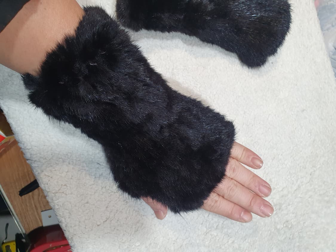 블랙 퍼 손목 워머 토시 상품이미지1