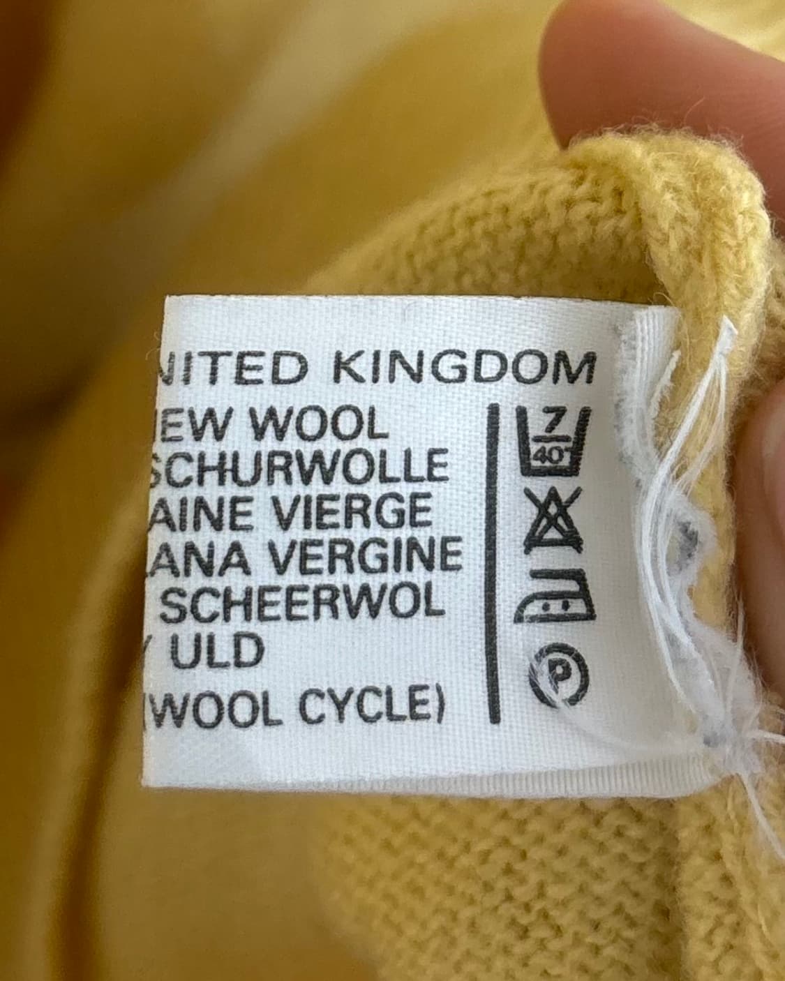 버버리 빈티지 옐로우 브이넥 풀오버 니트 스웨터 상품이미지9