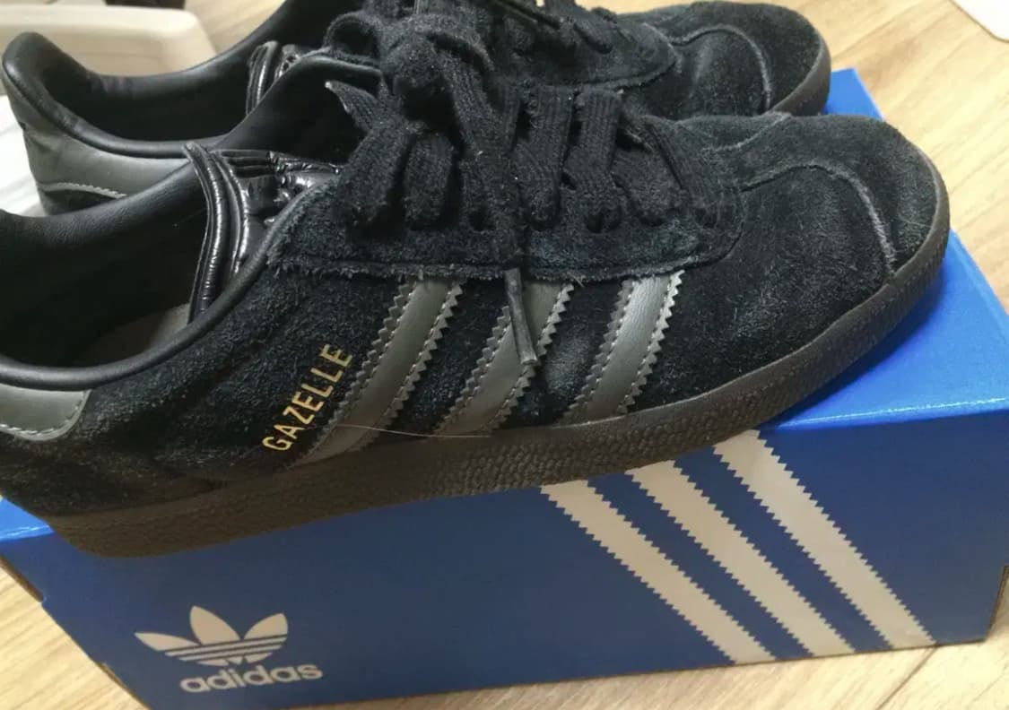 (택포)아디다스 가젤 코어 블랙 골드 메탈릭 검 225 상품이미지2