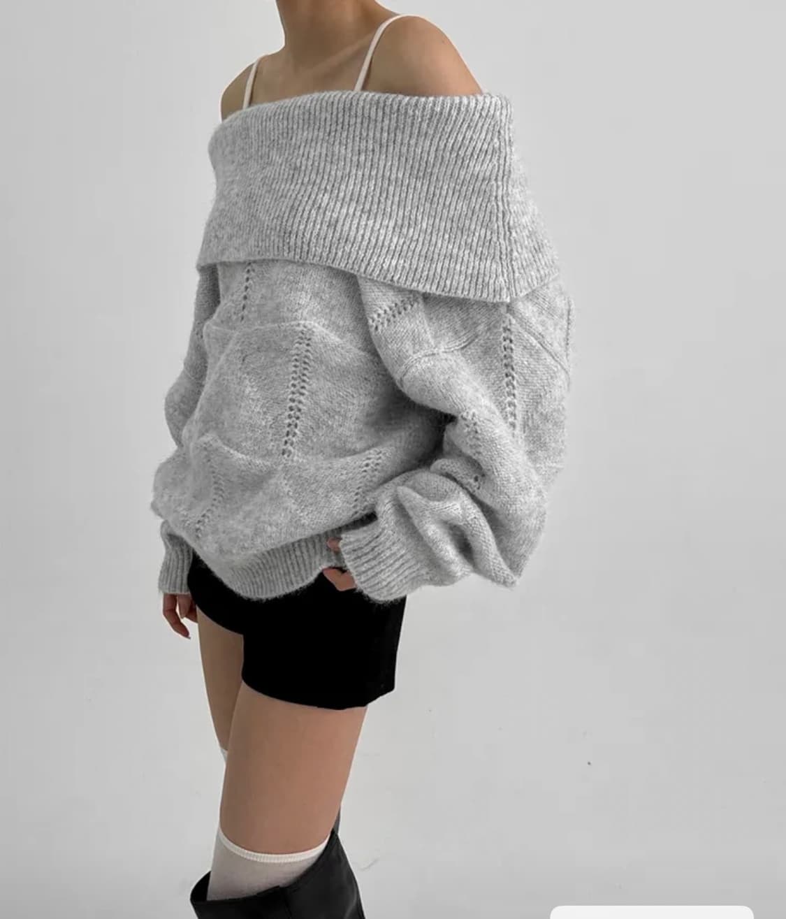 블랙업 케네드 펀칭 오프숄더 울니트 상품이미지2