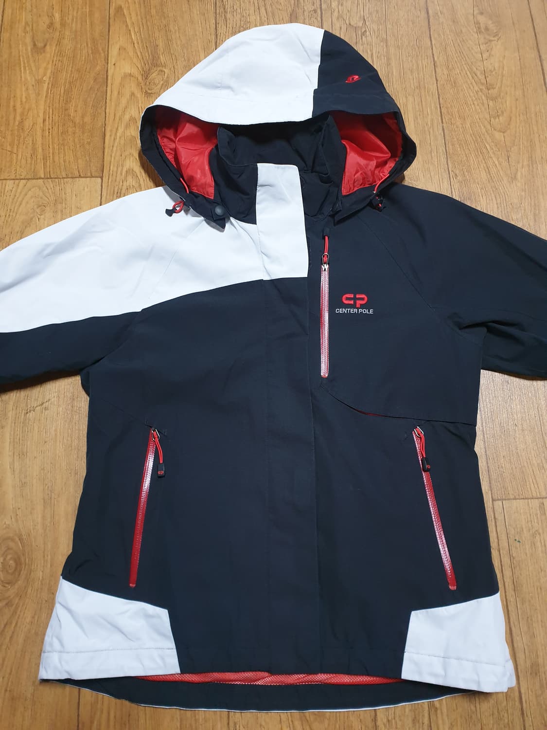 1157 센터폴 아웃도어 바람막이 90 사이즈입니다 상품이미지1